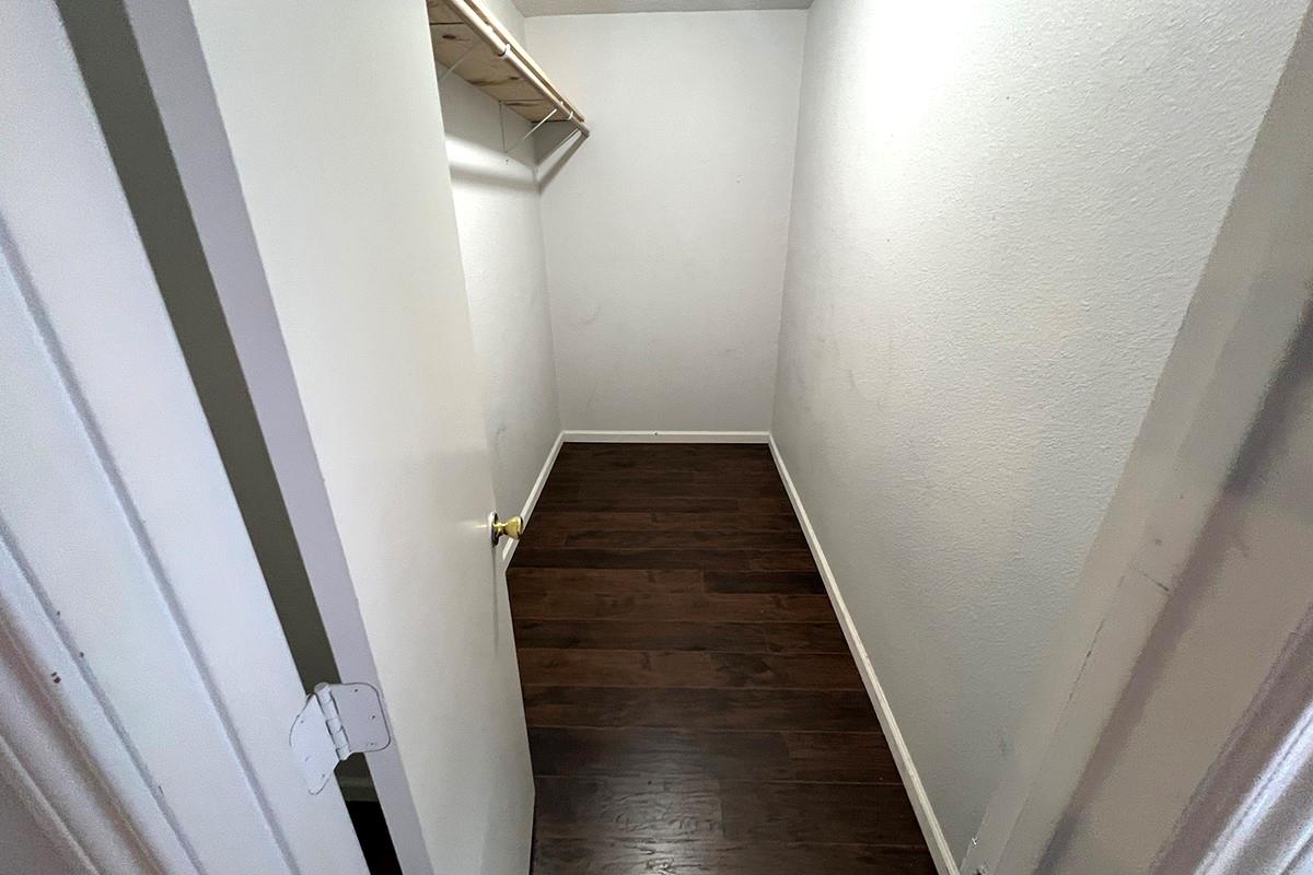 6327 Goforth Street Property Photo 10