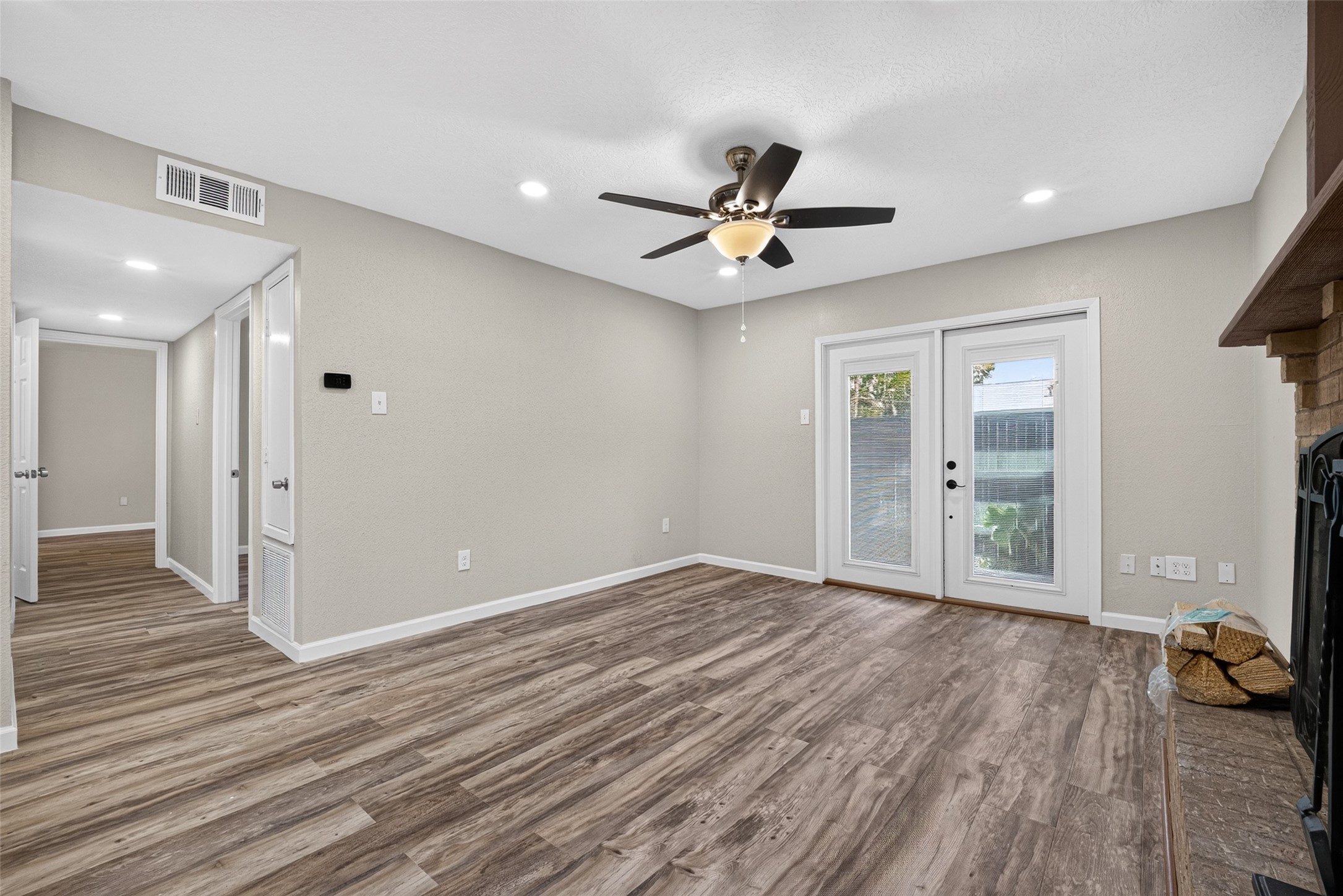 1516 Bay Area Boulevard S15 Property Photo 7