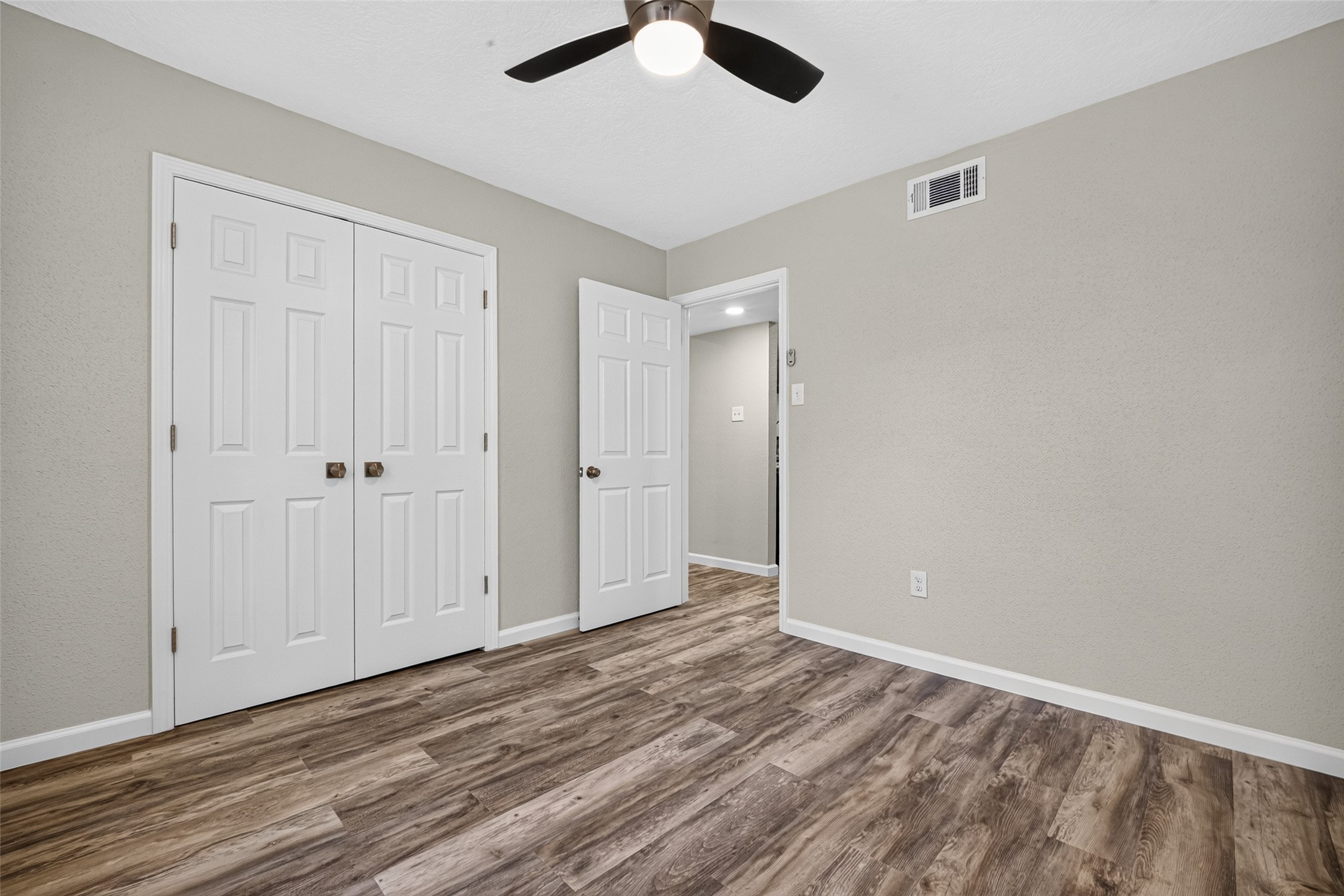 1516 Bay Area Boulevard S15 Property Photo 22