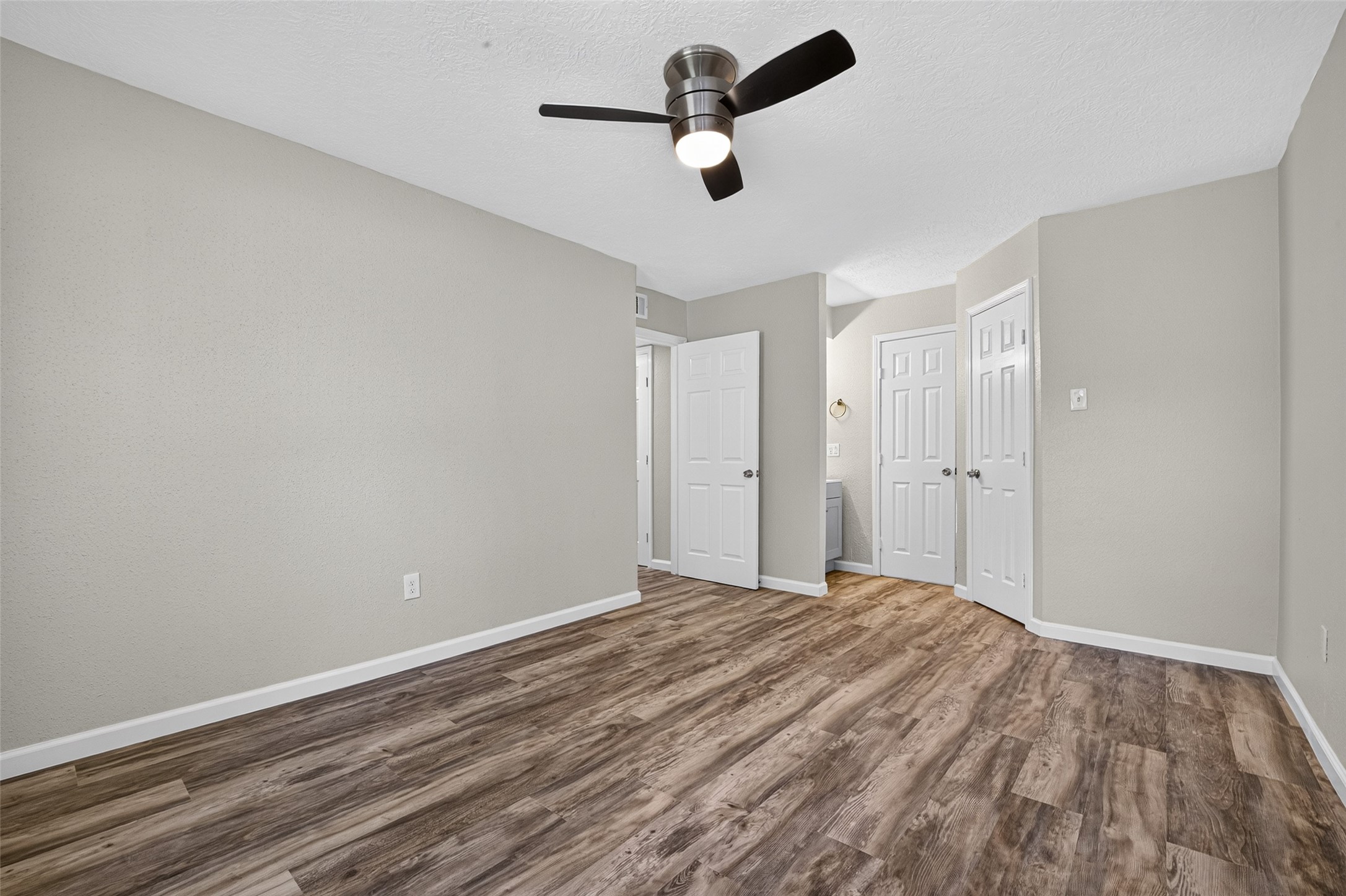 1516 Bay Area Boulevard S15 Property Photo 34