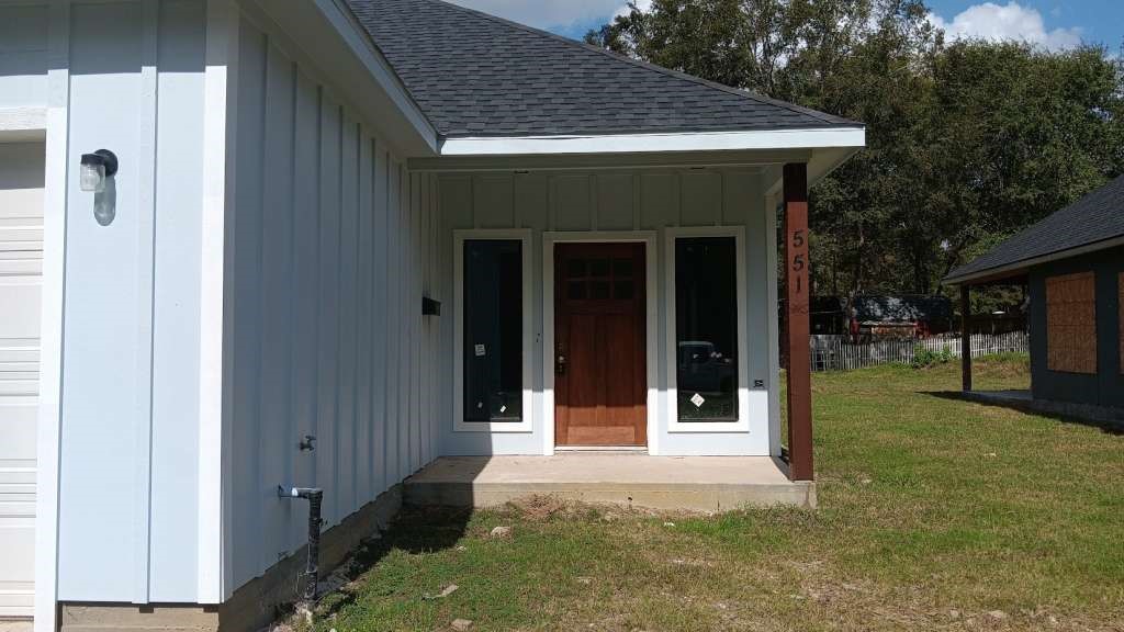 551 White Oak Drive Property Photo 2