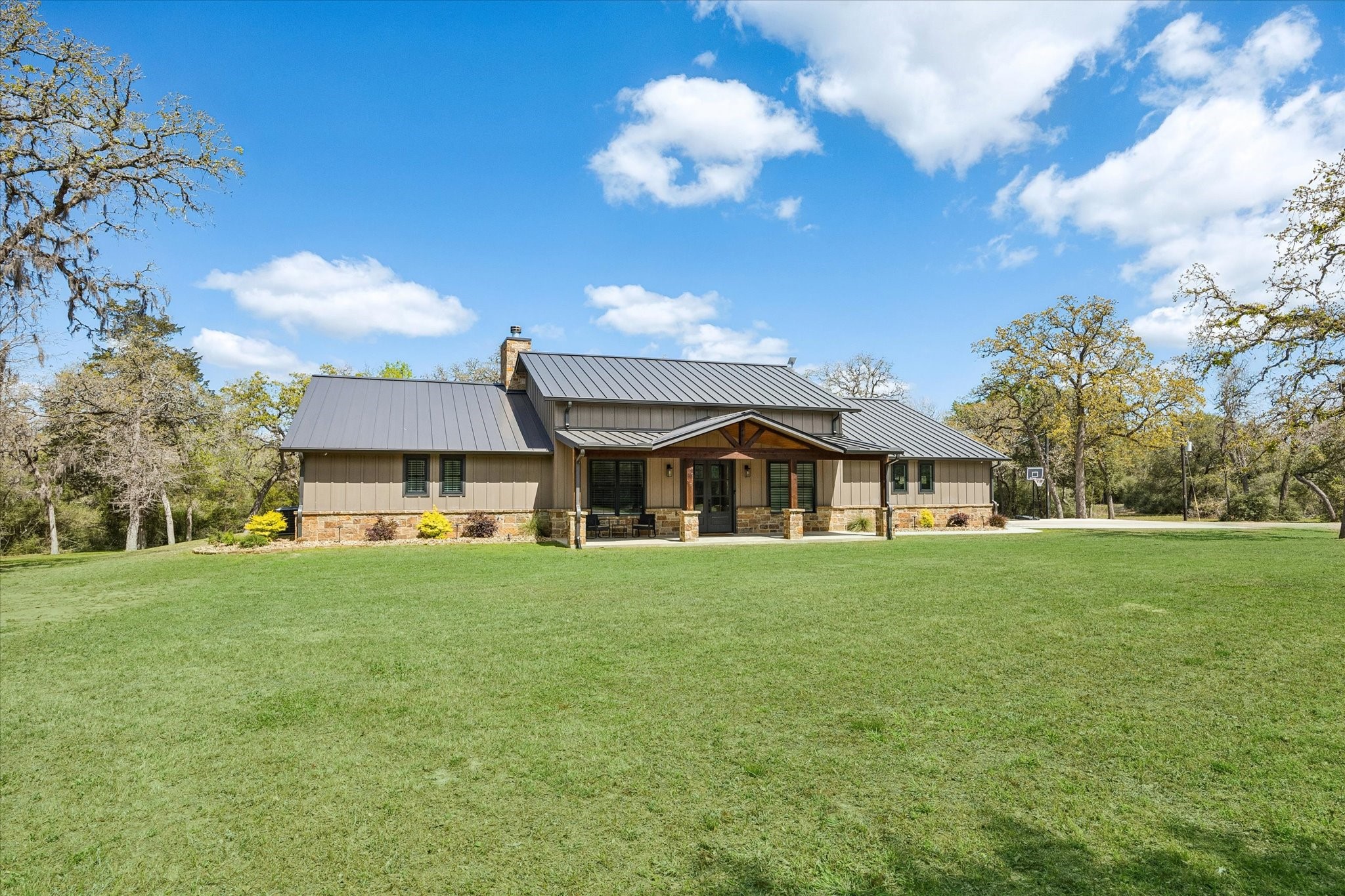1058 Fm 1890 Property Photo 1