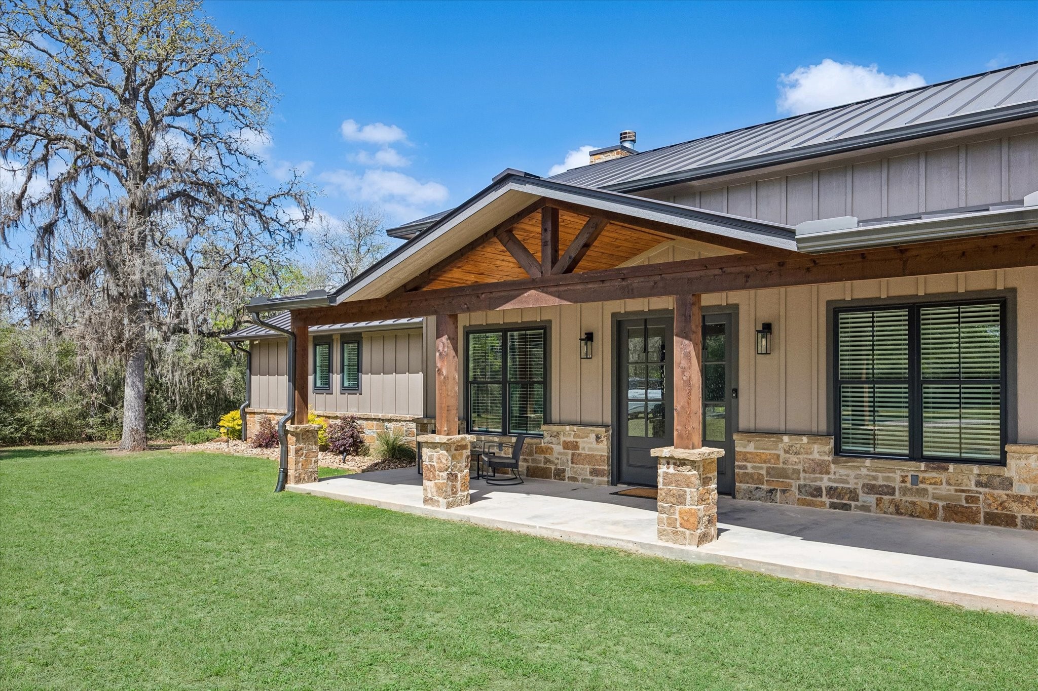 1058 Fm 1890 Property Photo 2