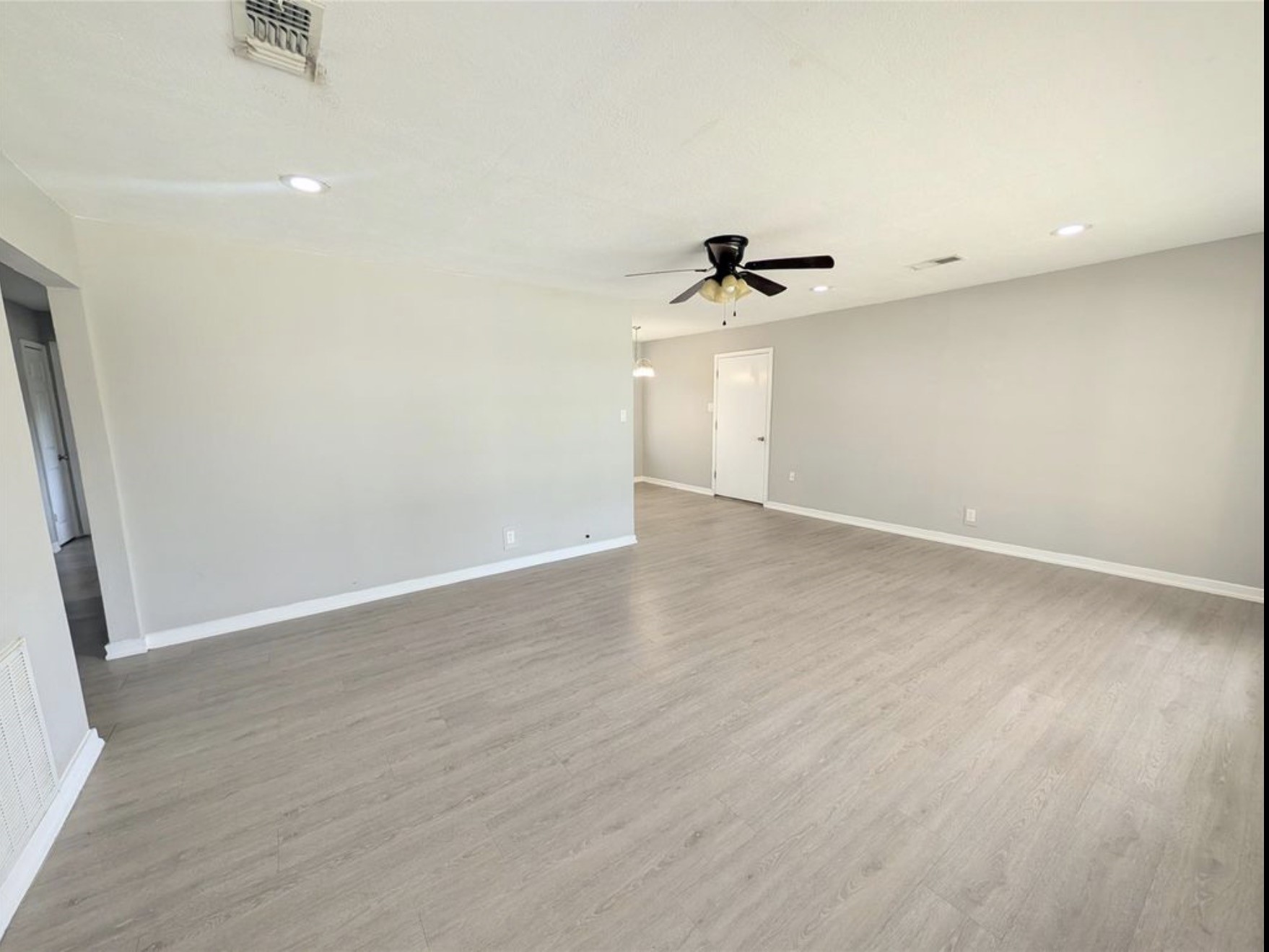 2819 Dragonwick Drive Property Photo 3