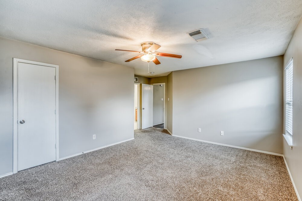 4931 Winding View Lane Property Photo 9