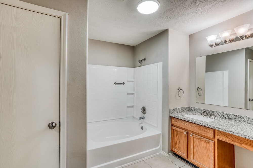 4931 Winding View Lane Property Photo 10