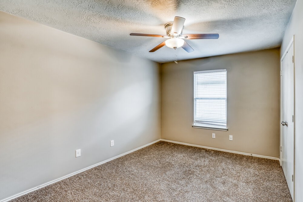4931 Winding View Lane Property Photo 14
