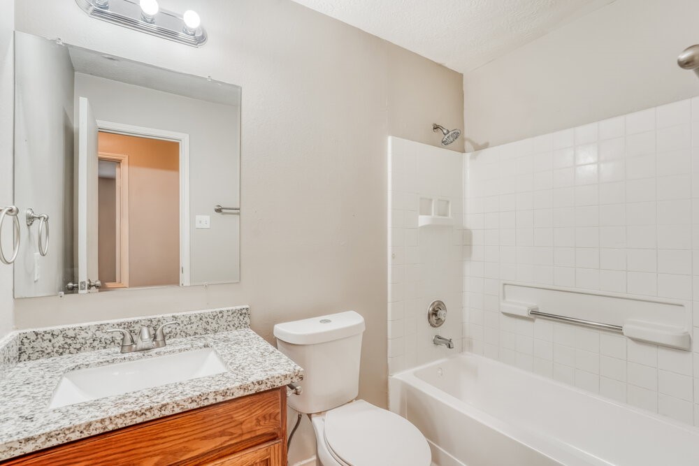 4931 Winding View Lane Property Photo 15