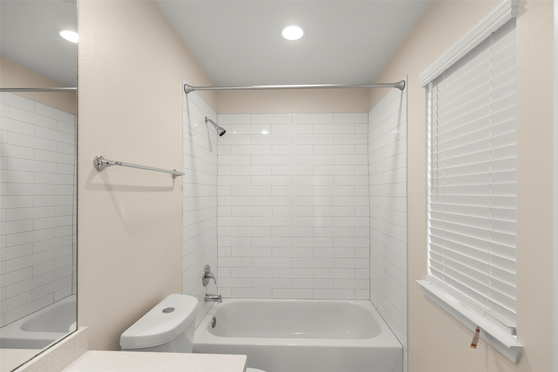 903 Roy Street Property Photo 7