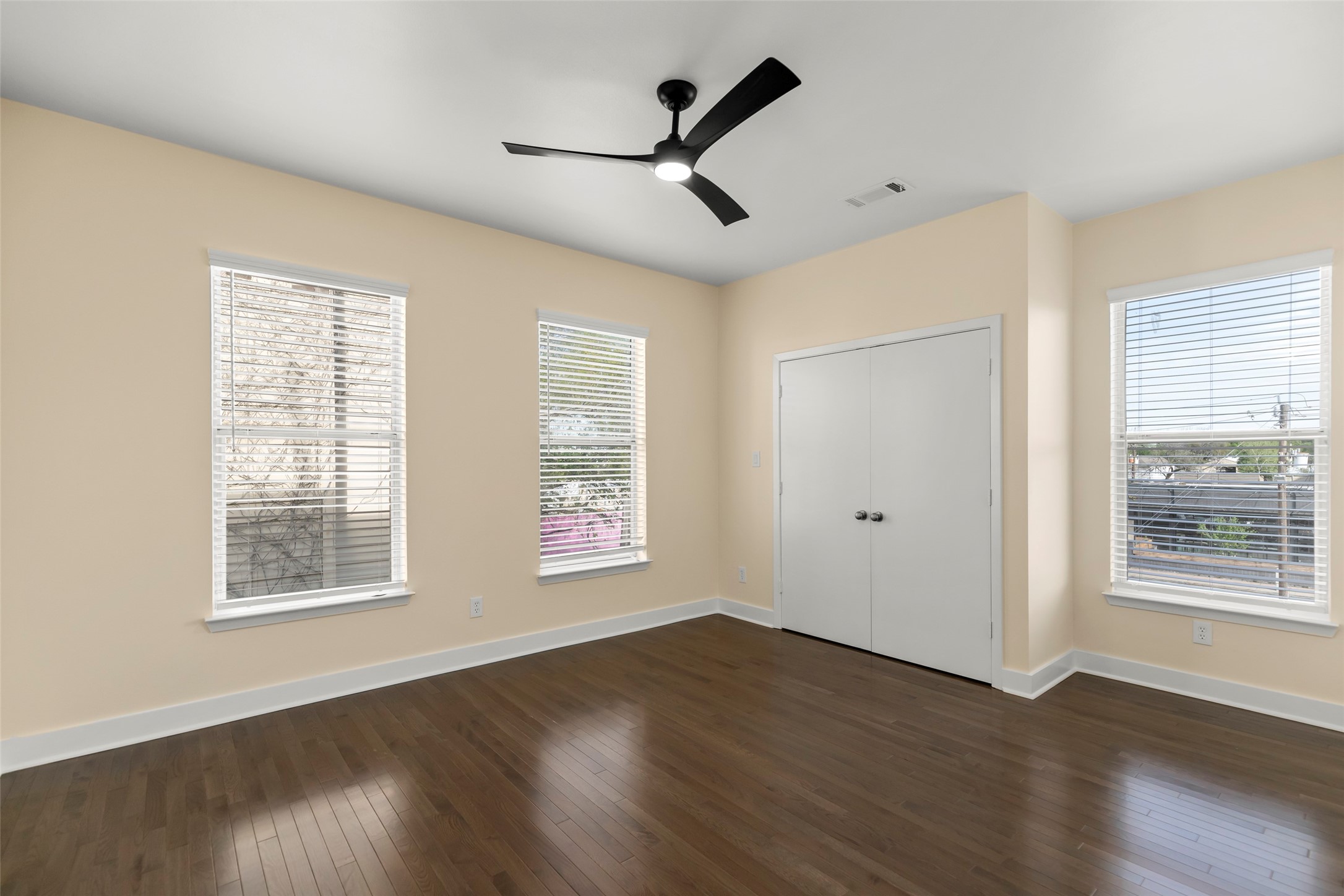 903 Roy Street Property Photo 28