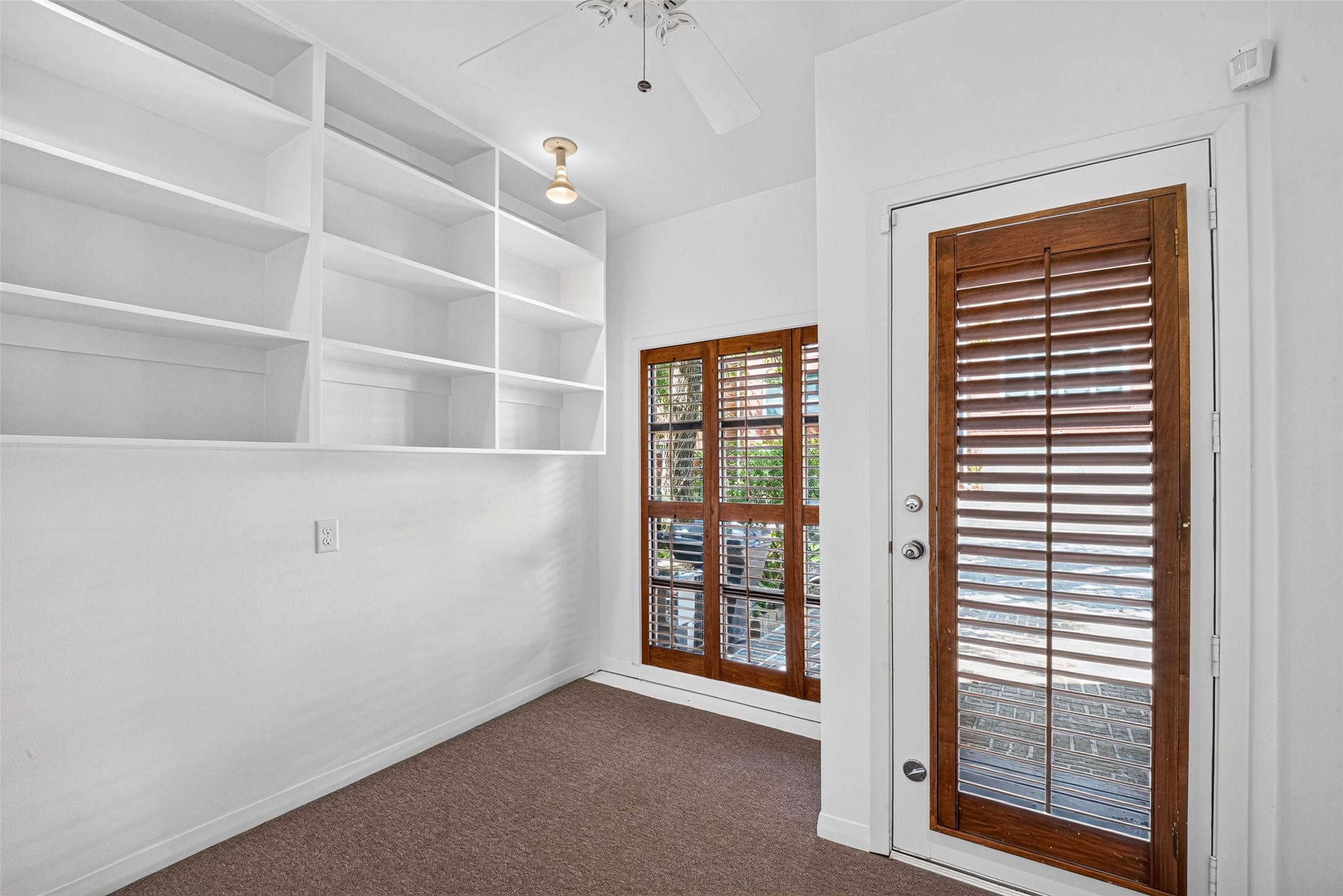 3621 Yupon Street Property Photo 20