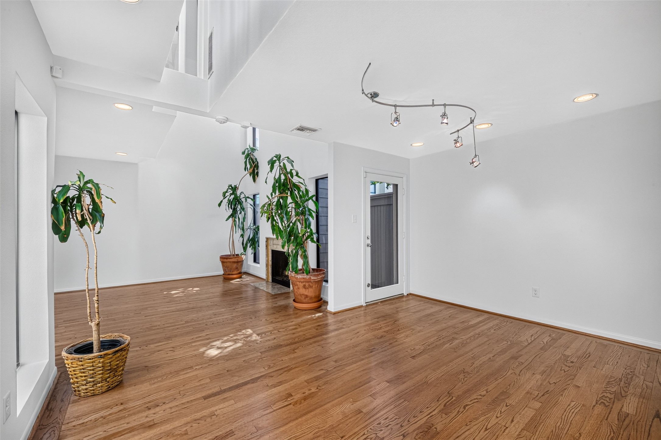 3621 Yupon Street Property Photo 41
