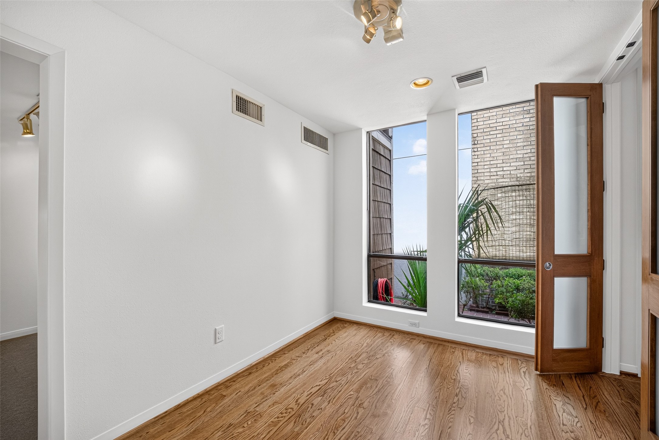 3621 Yupon Street Property Photo 48
