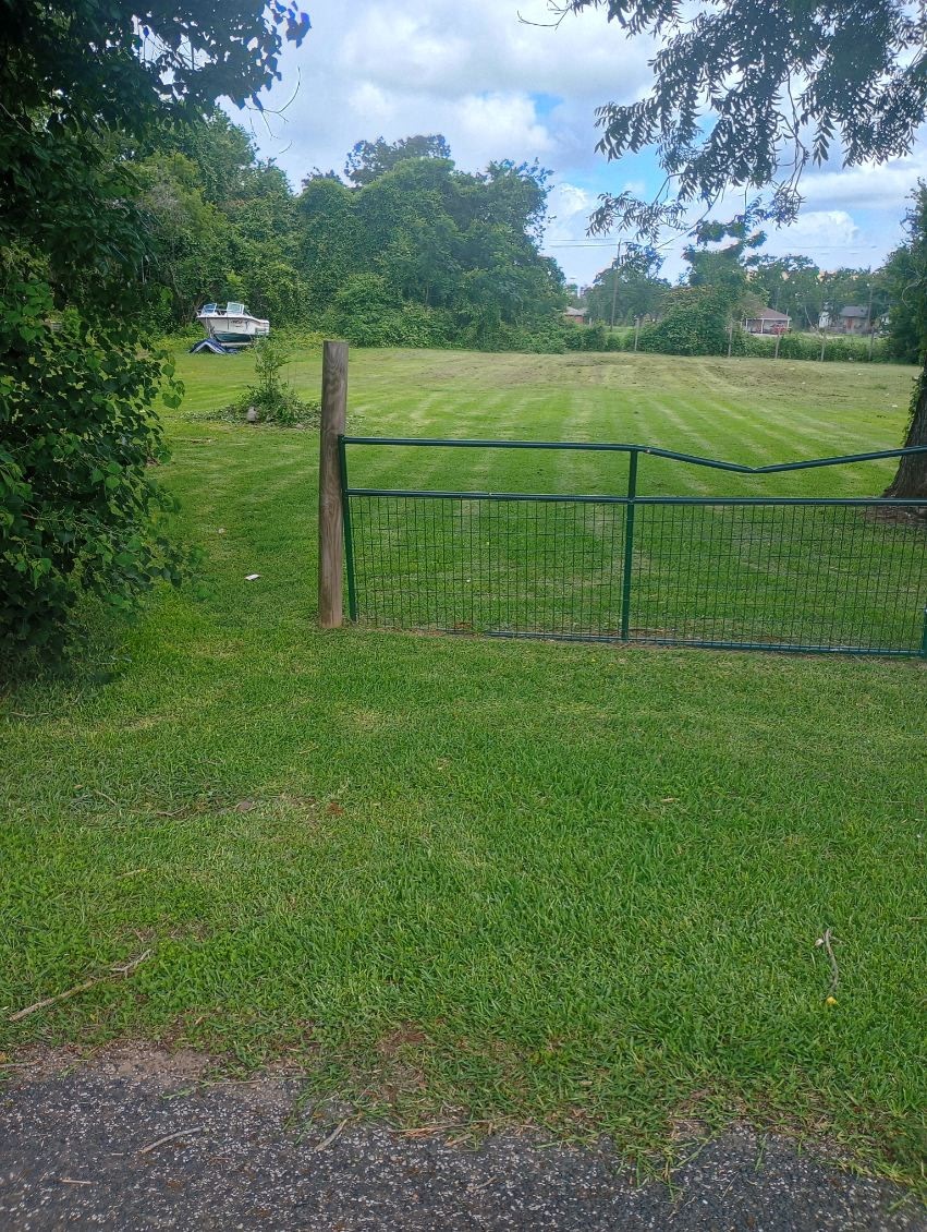 605 Branch Street Property Photo 5