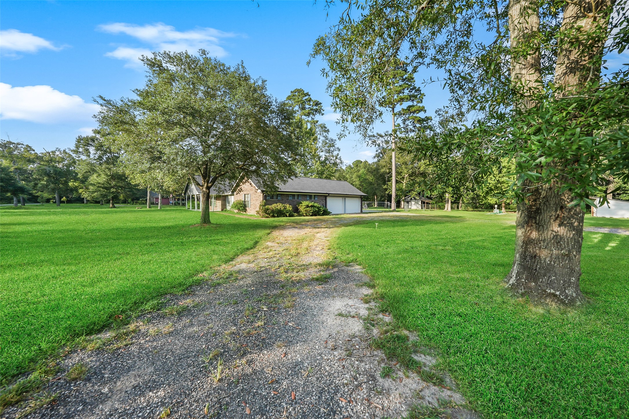 83 County Road 3189c Property Photo 2