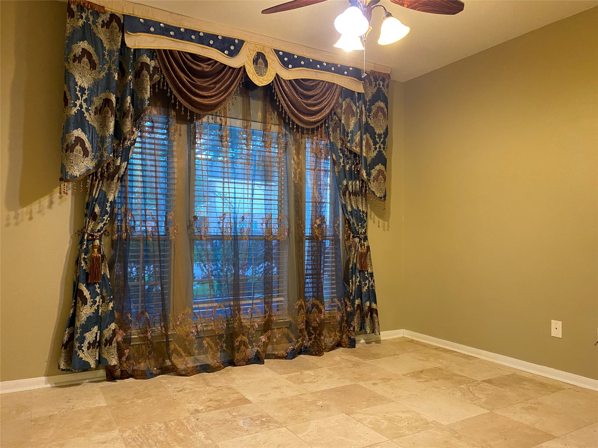 2714 Orchard Creek Lane Property Photo 10