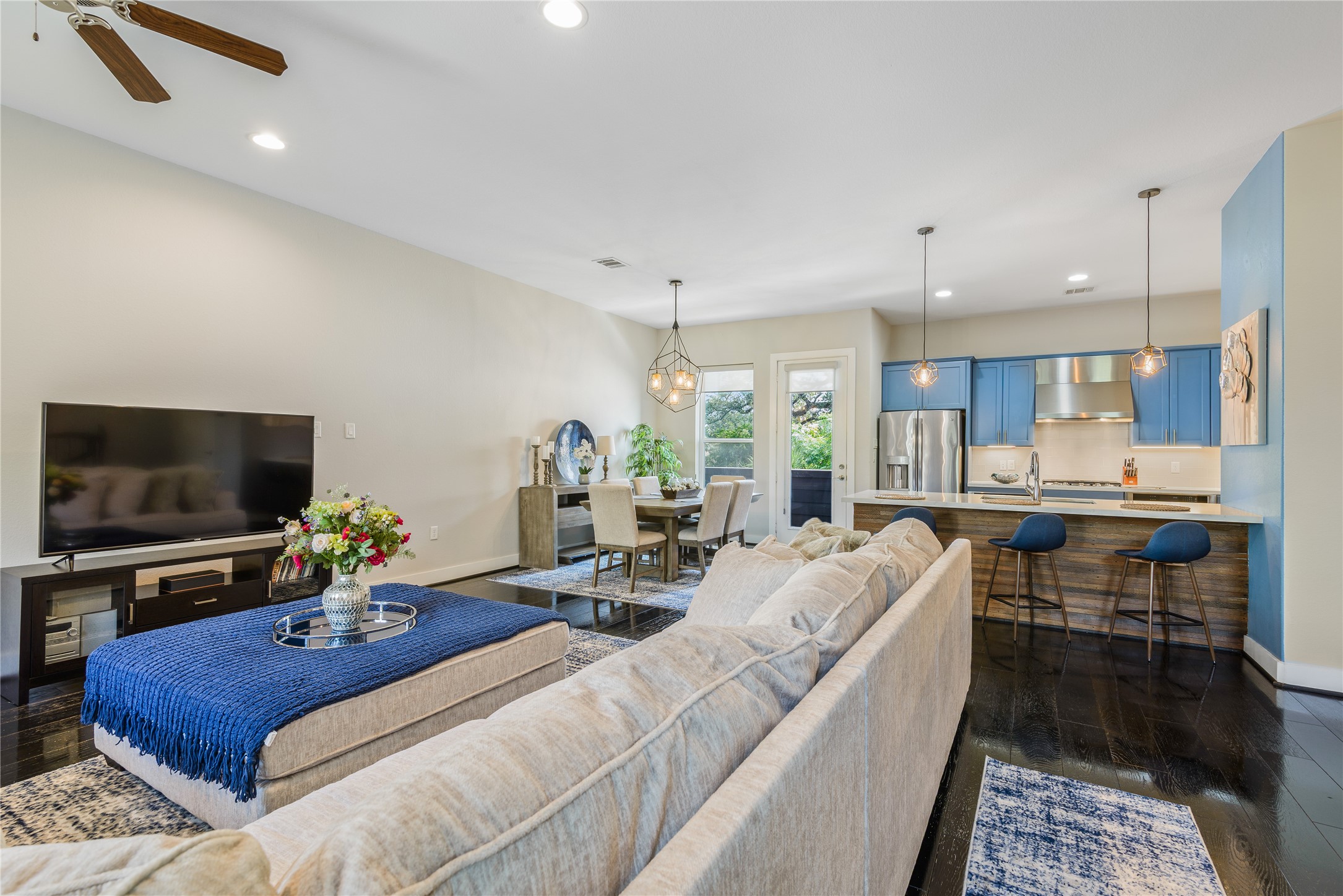 1804 Goliad Street Property Photo 8
