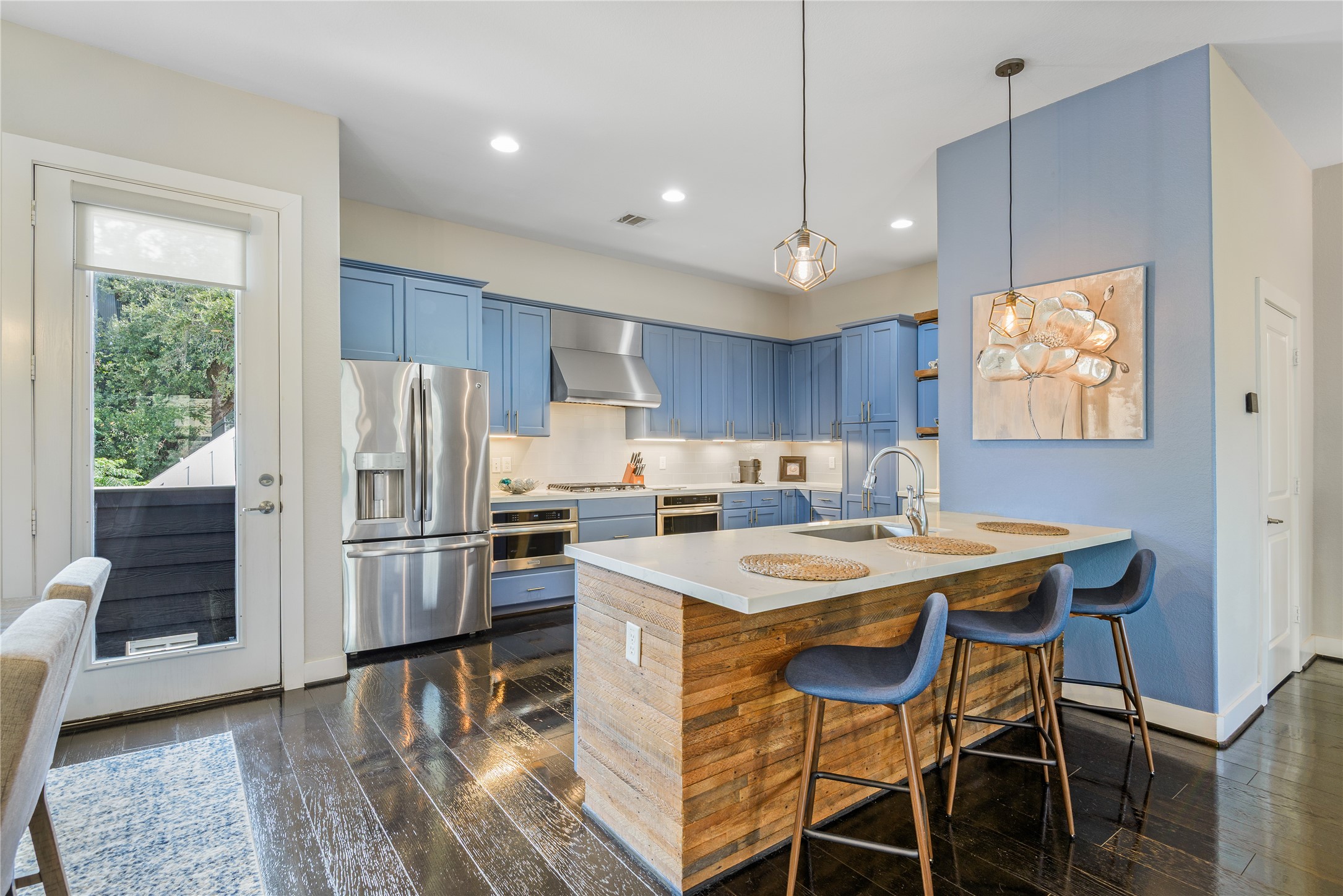 1804 Goliad Street Property Photo 10