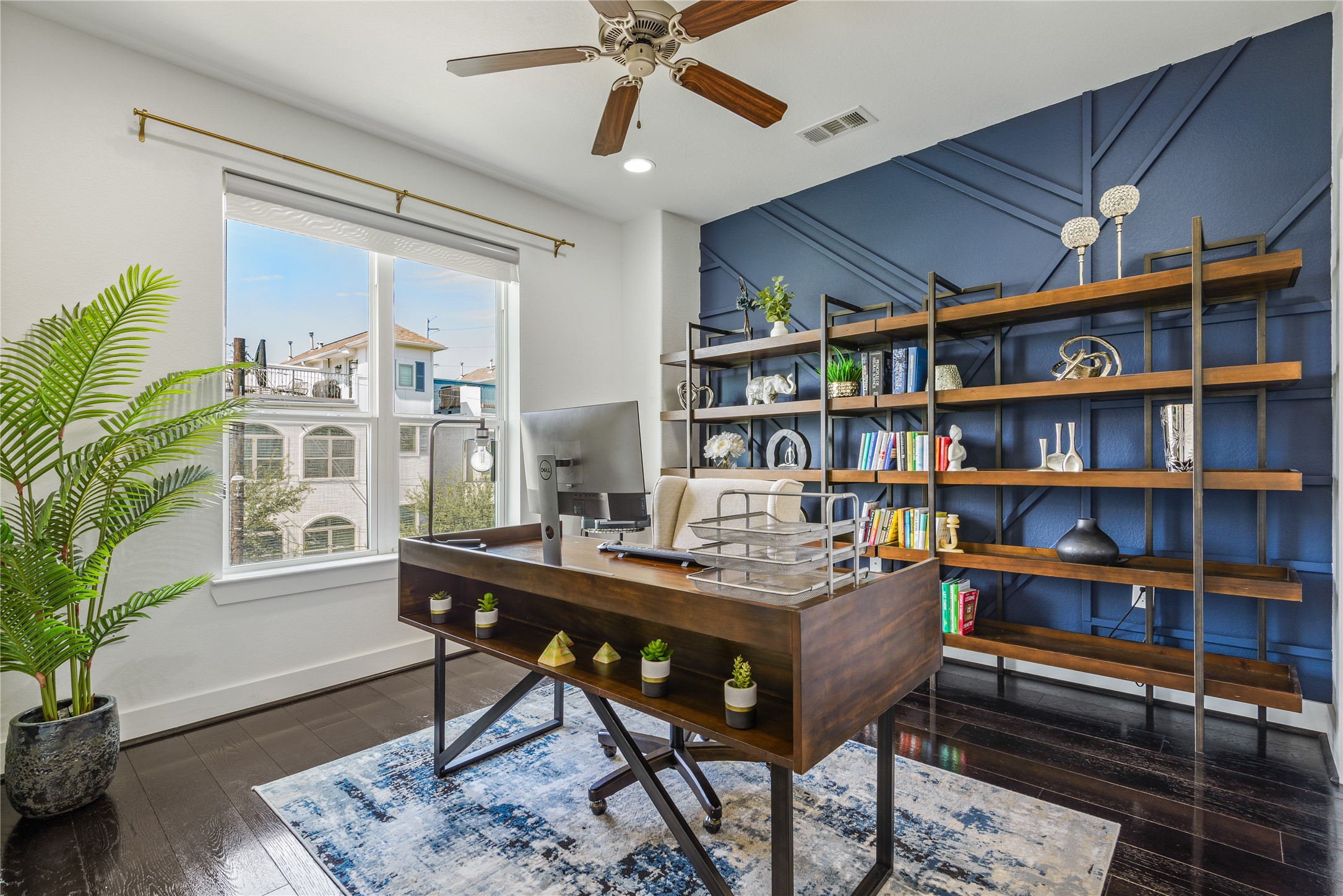 1804 Goliad Street Property Photo 16