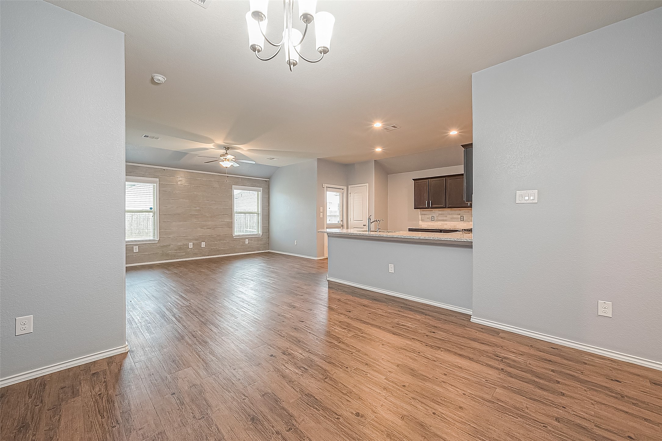 14015 Lake Crescent Drive Property Photo 6