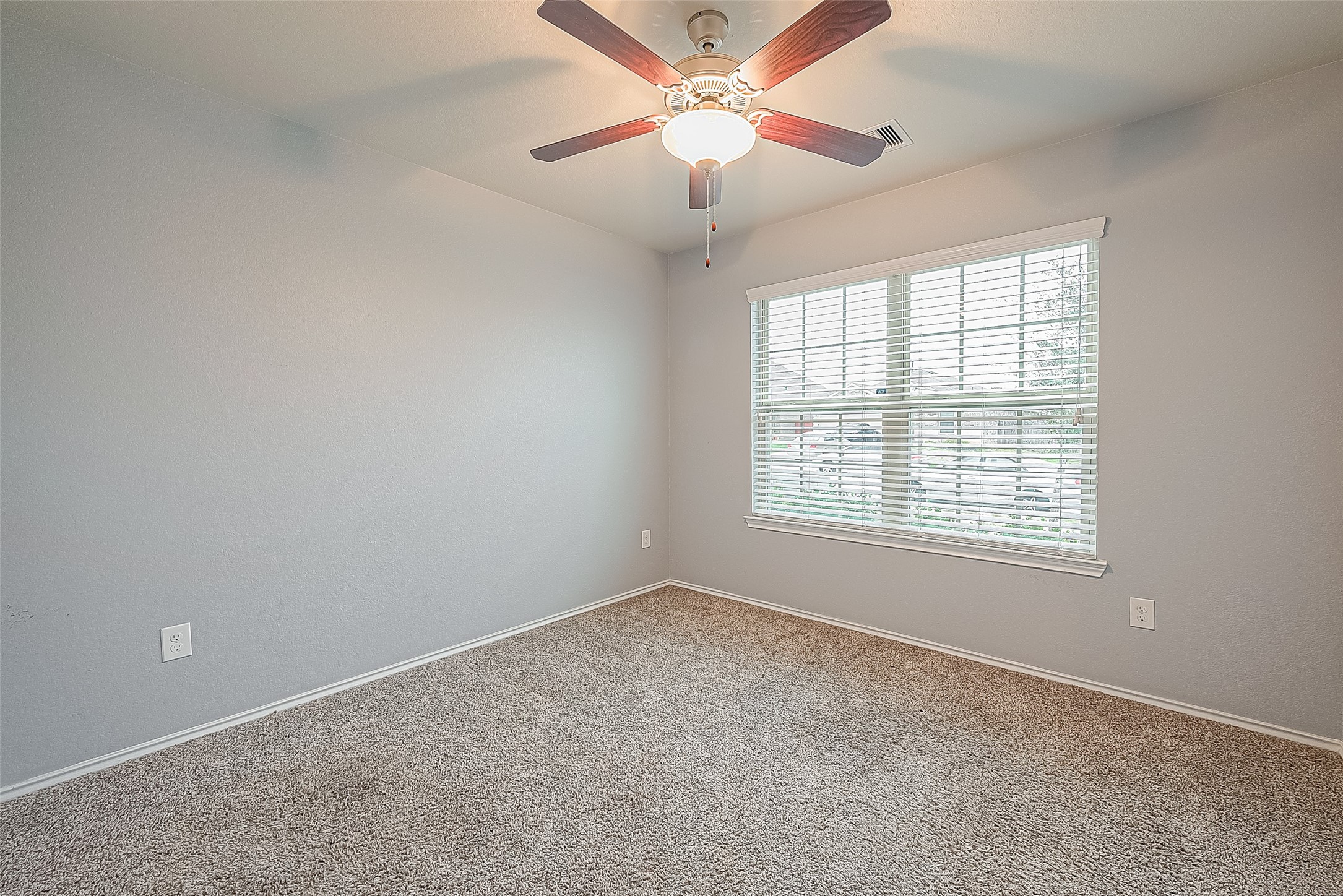 14015 Lake Crescent Drive Property Photo 19
