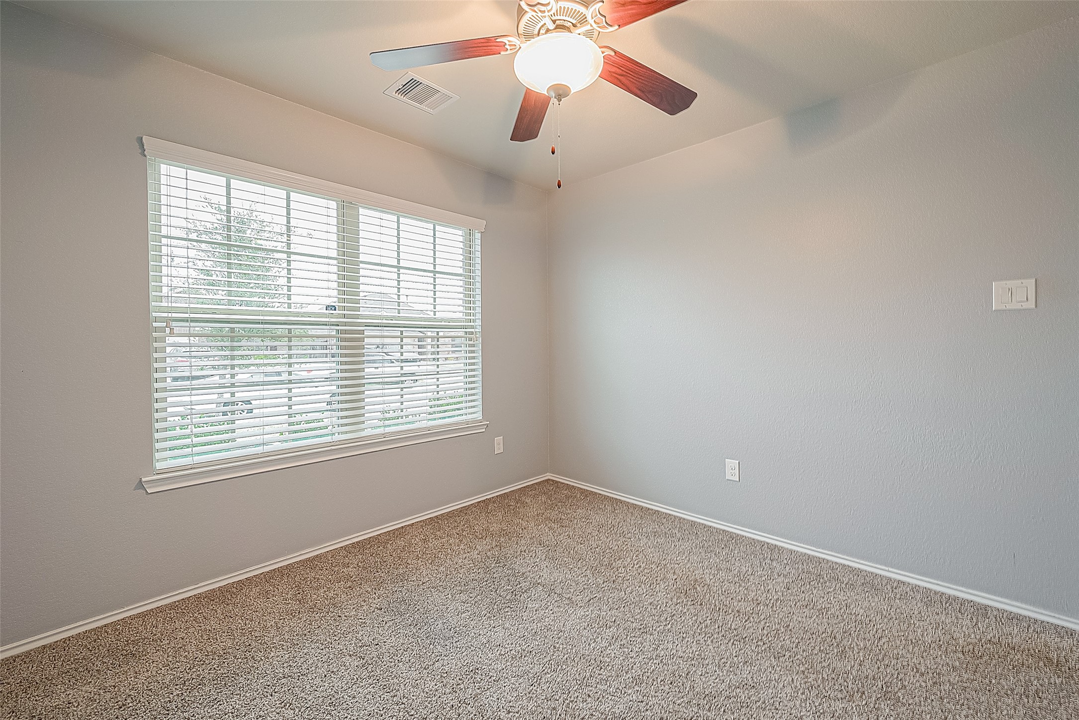 14015 Lake Crescent Drive Property Photo 20
