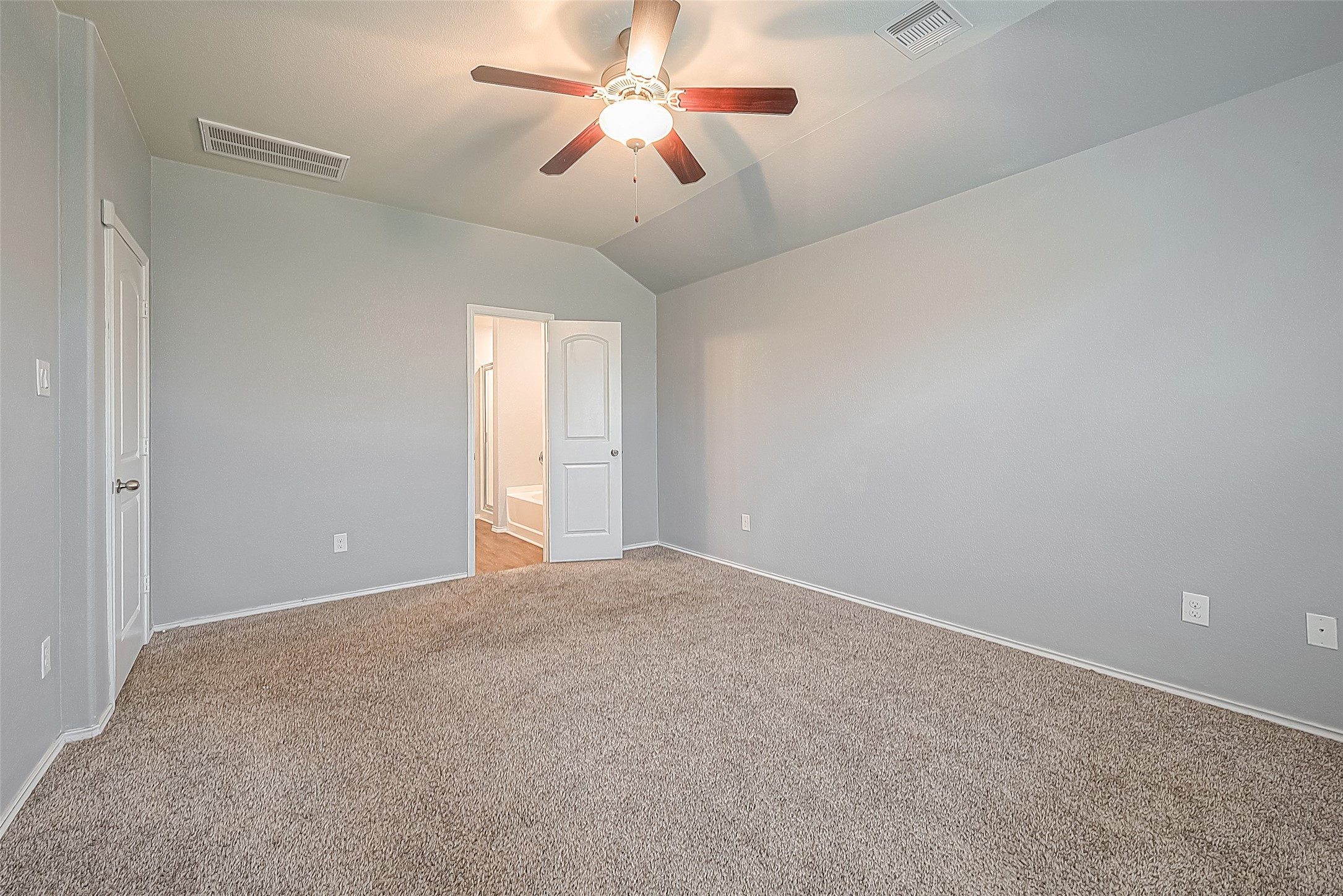 14015 Lake Crescent Drive Property Photo 29