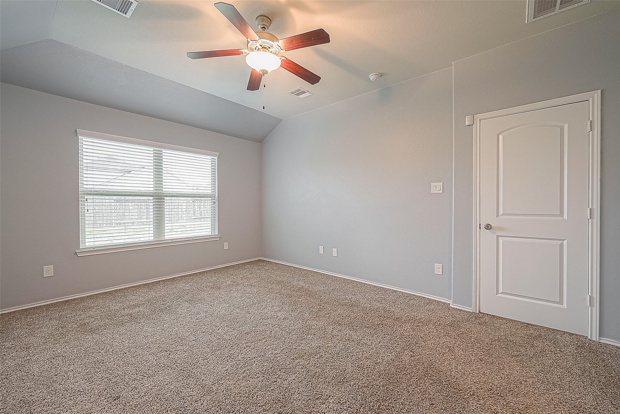 14015 Lake Crescent Drive Property Photo 31