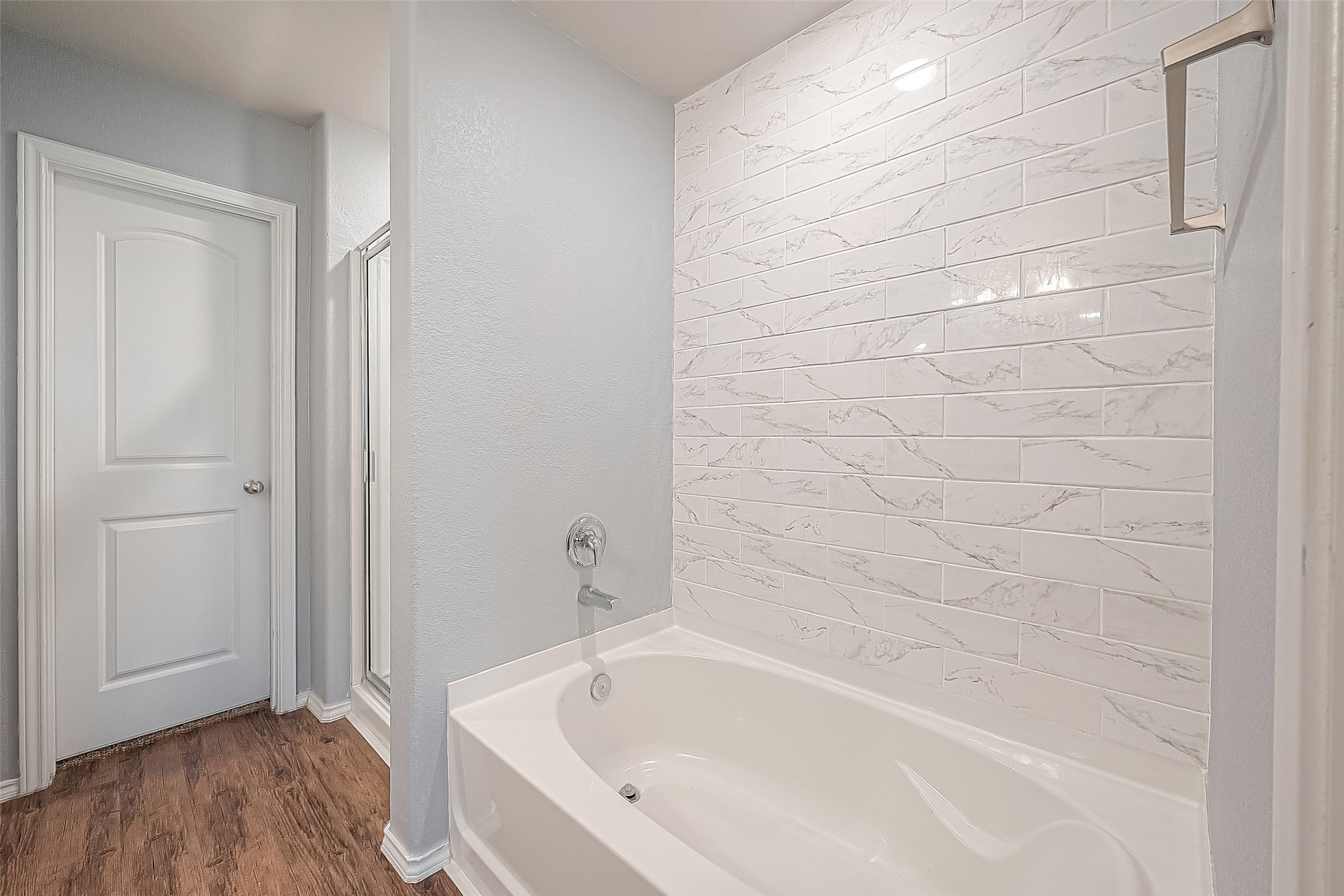 14015 Lake Crescent Drive Property Photo 33