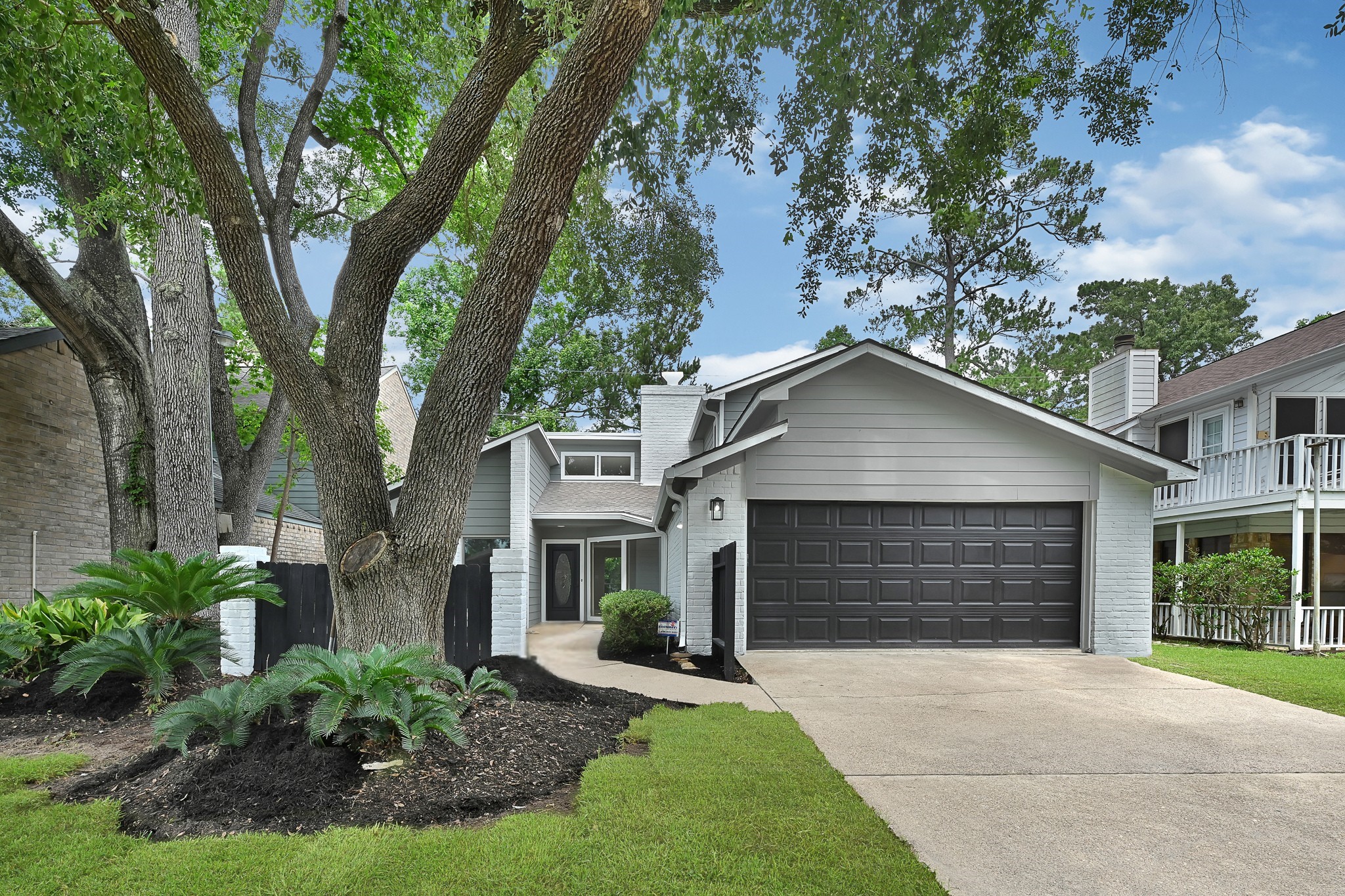 20006 18th Fairway Drive Property Photo 1