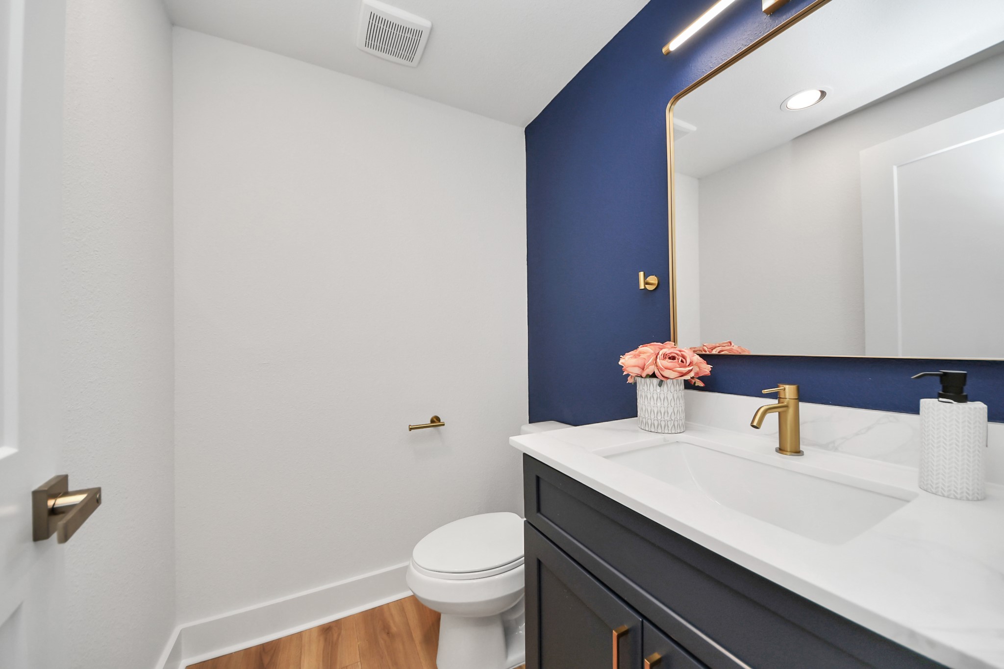 2428 Ella Boulevard Property Photo 29