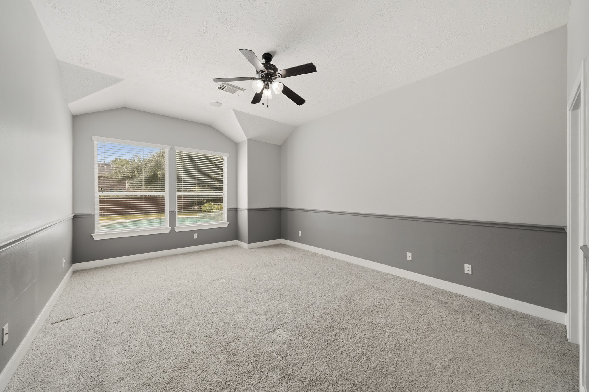 10502 Shipmans Landing Drive Property Photo 9