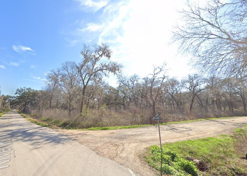 107 Forest Loop Property Photo 4