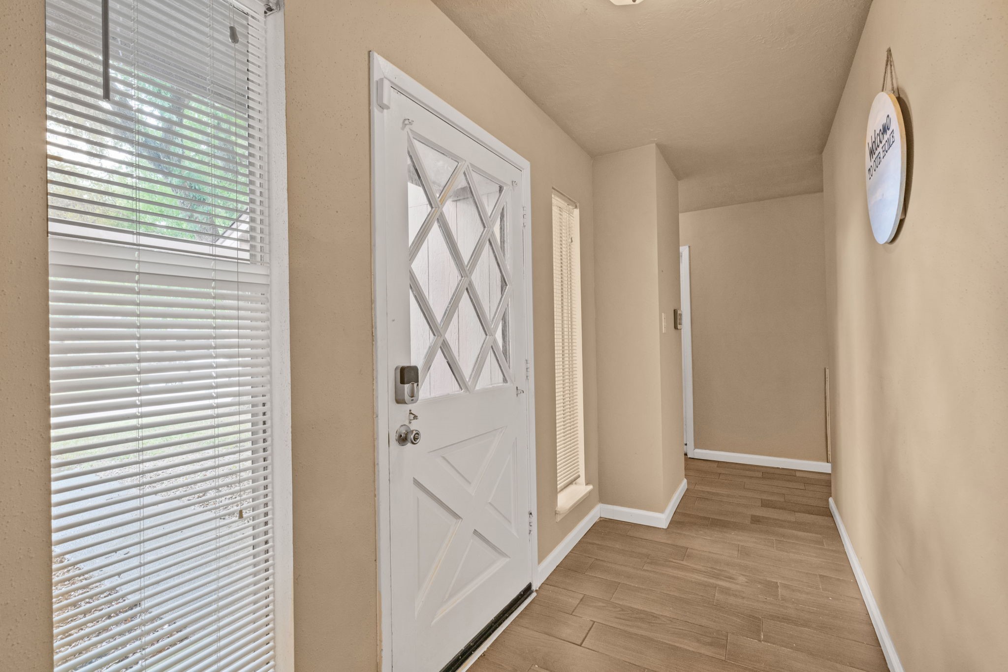 16719 Sky Blue Lane Property Photo 3