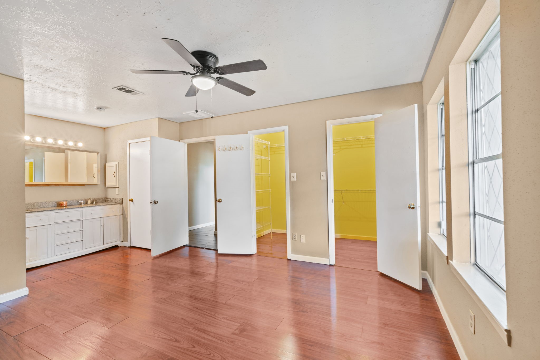 16719 Sky Blue Lane Property Photo 9