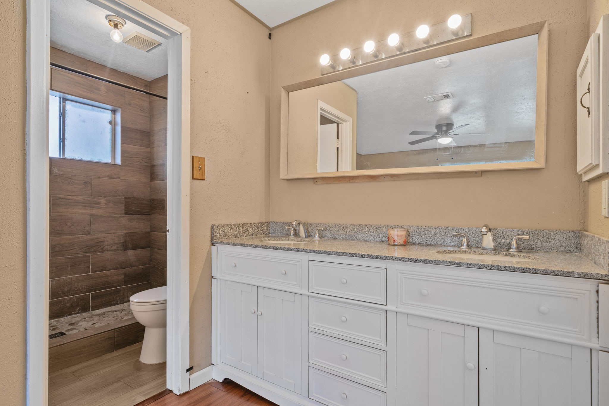 16719 Sky Blue Lane Property Photo 10