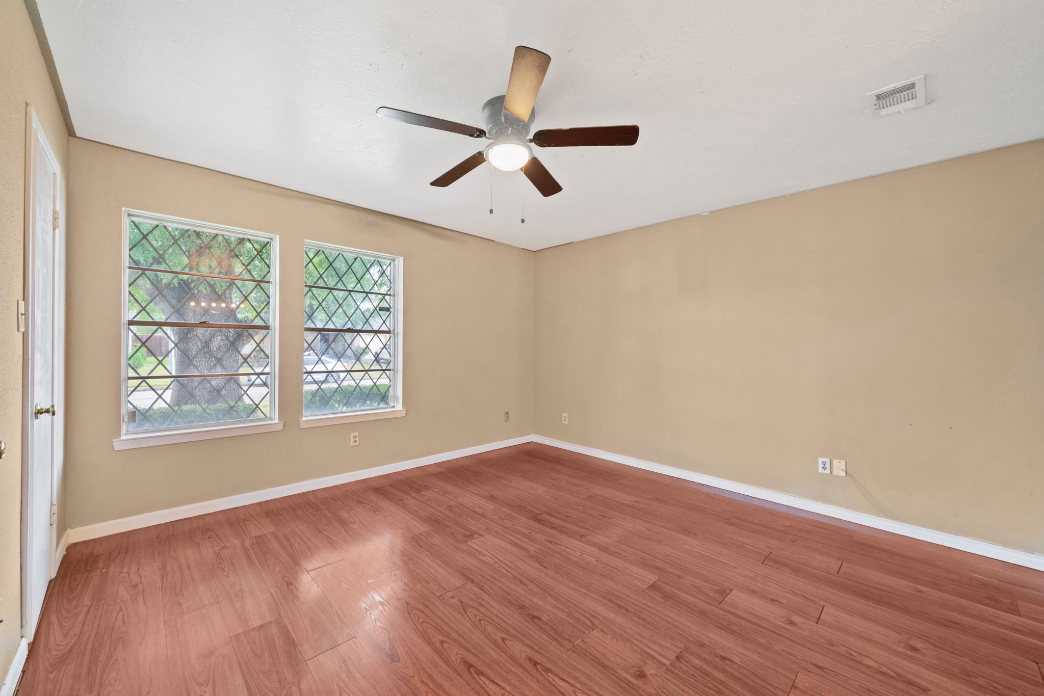 16719 Sky Blue Lane Property Photo 11