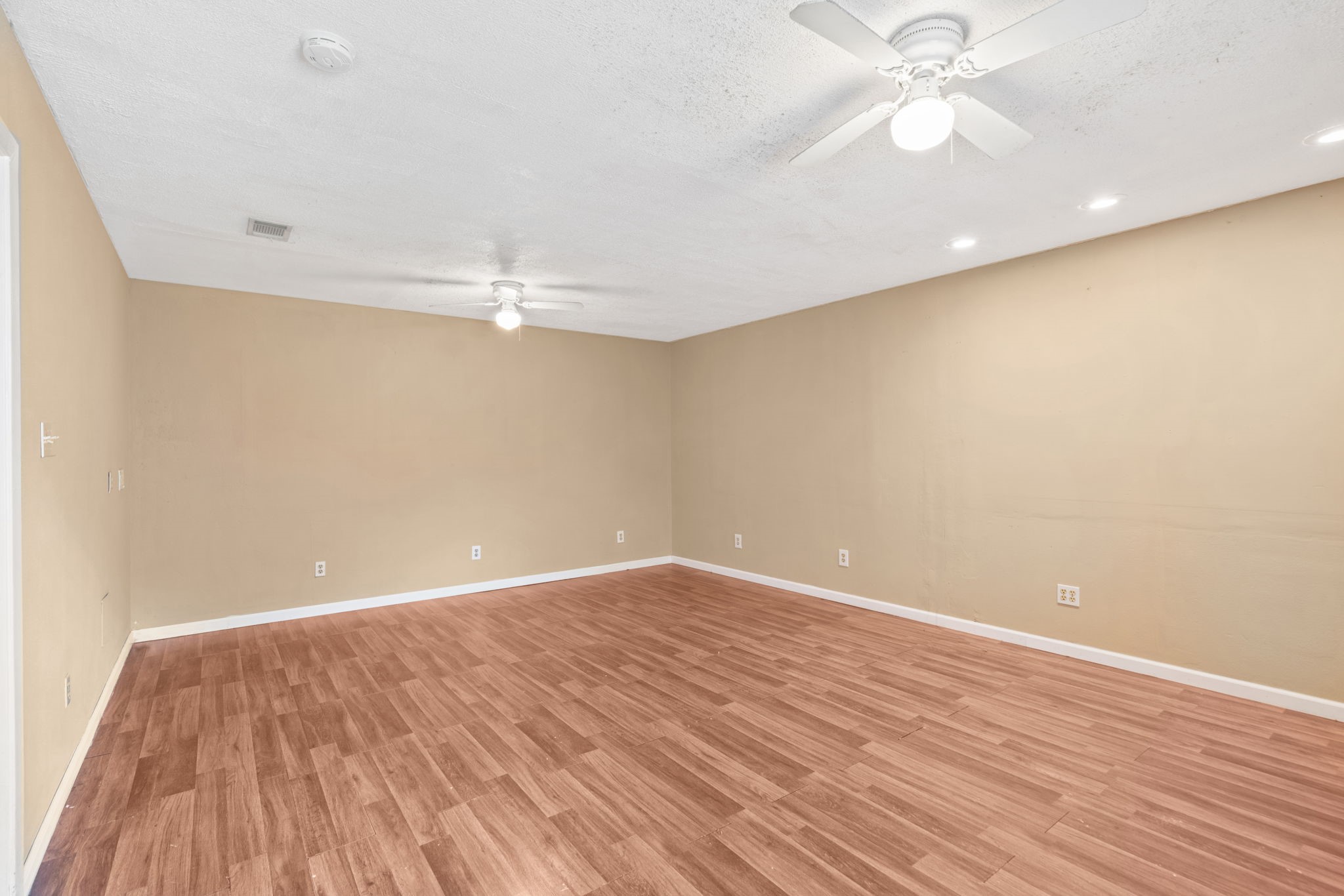 16719 Sky Blue Lane Property Photo 16