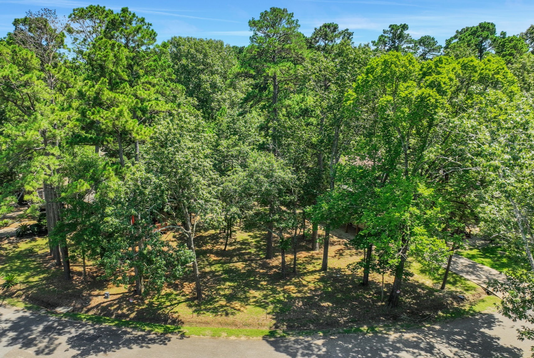 90 N Royale Greens Drive Property Photo 1