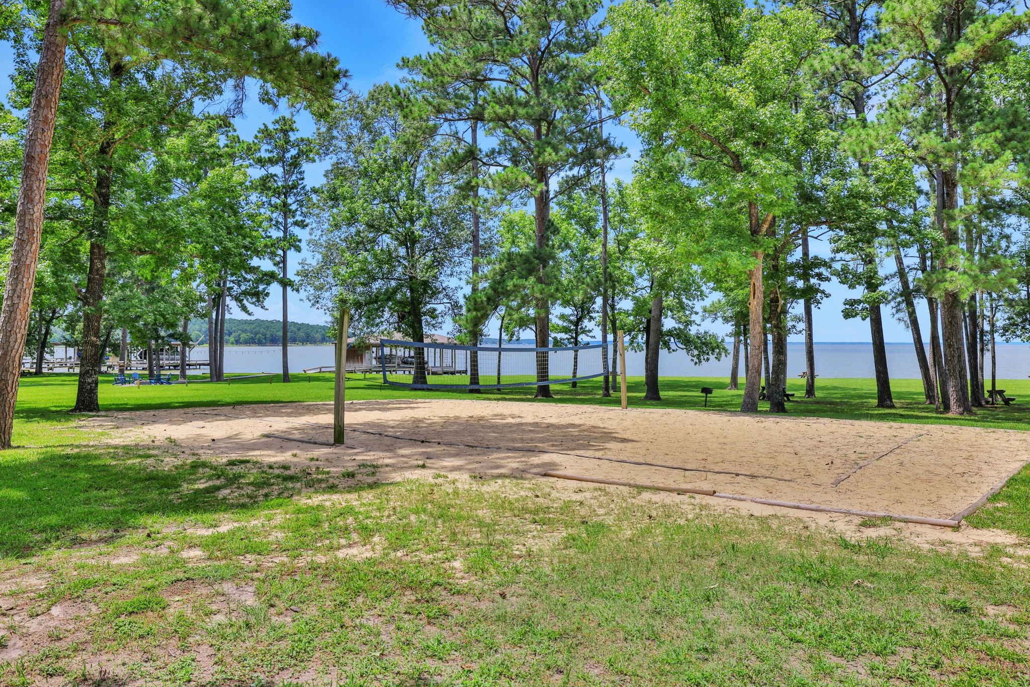 90 N Royale Greens Drive Property Photo 11