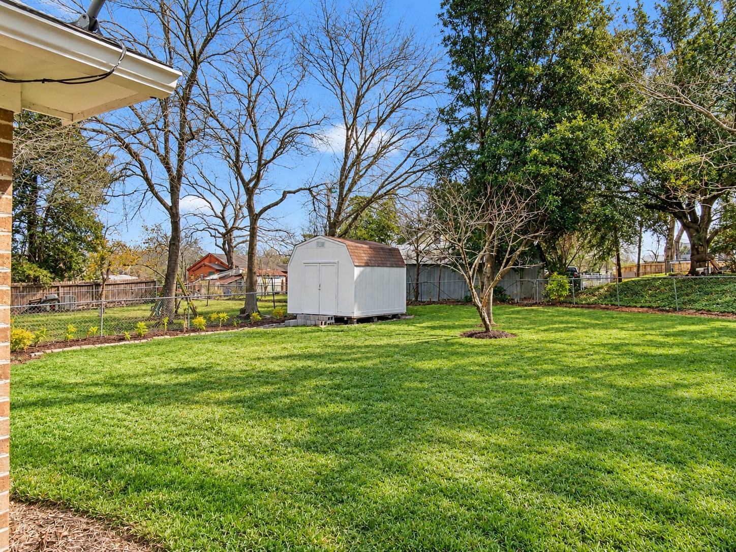 1203 W Jefferson Street Property Photo 16