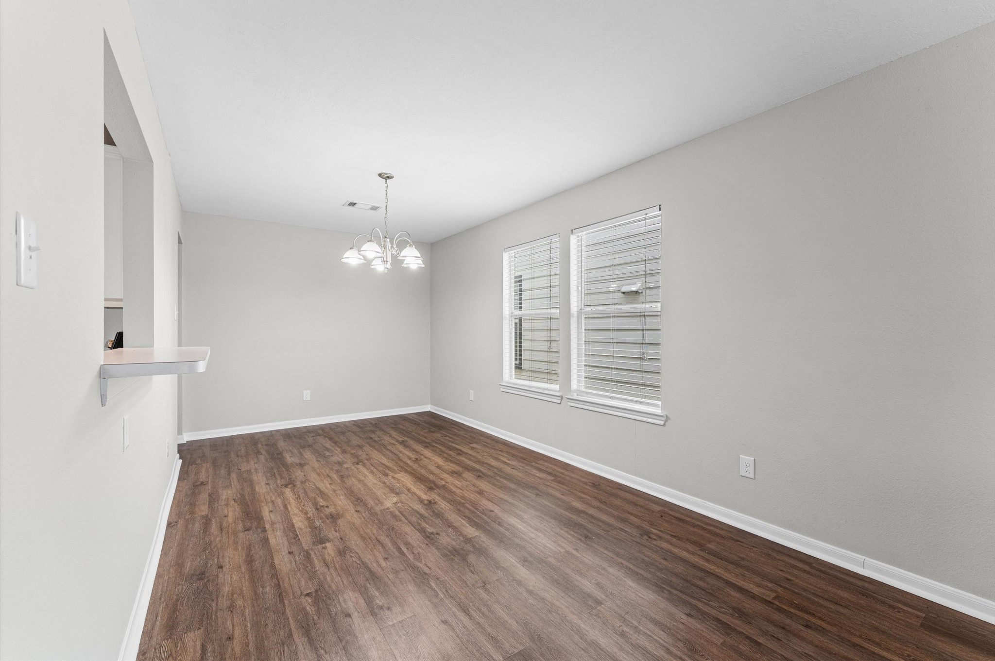 1424 Ruthven Street Property Photo 10
