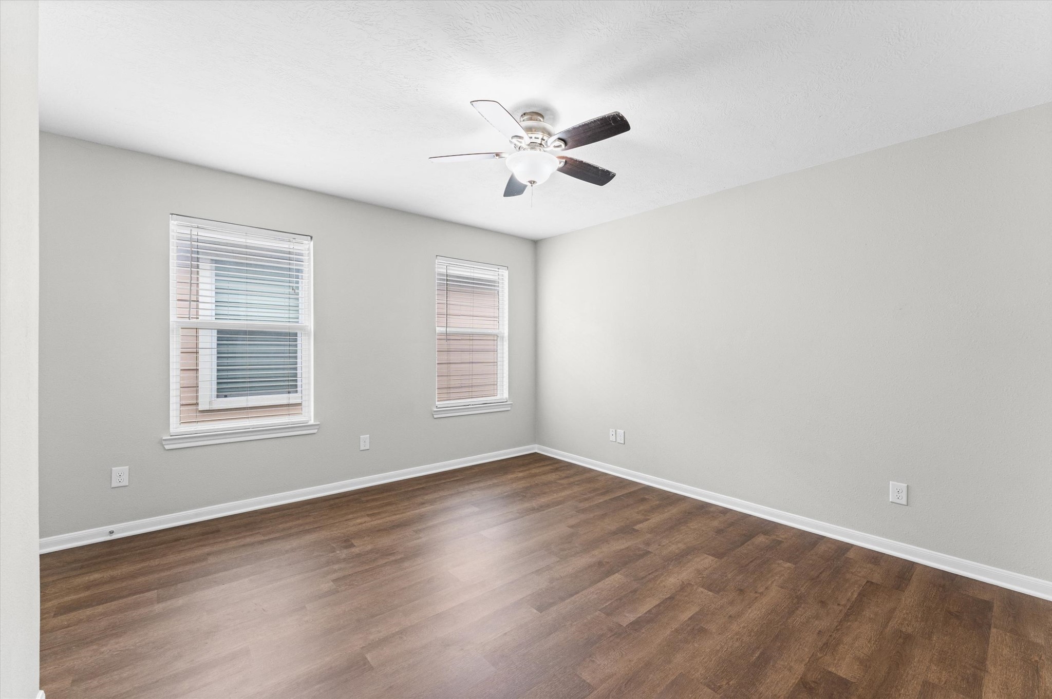 1424 Ruthven Street Property Photo 21