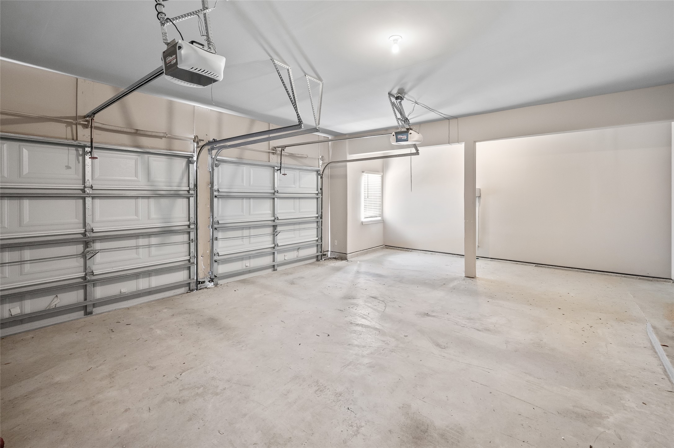 1714 Wickham Reach Drive Property Photo 47