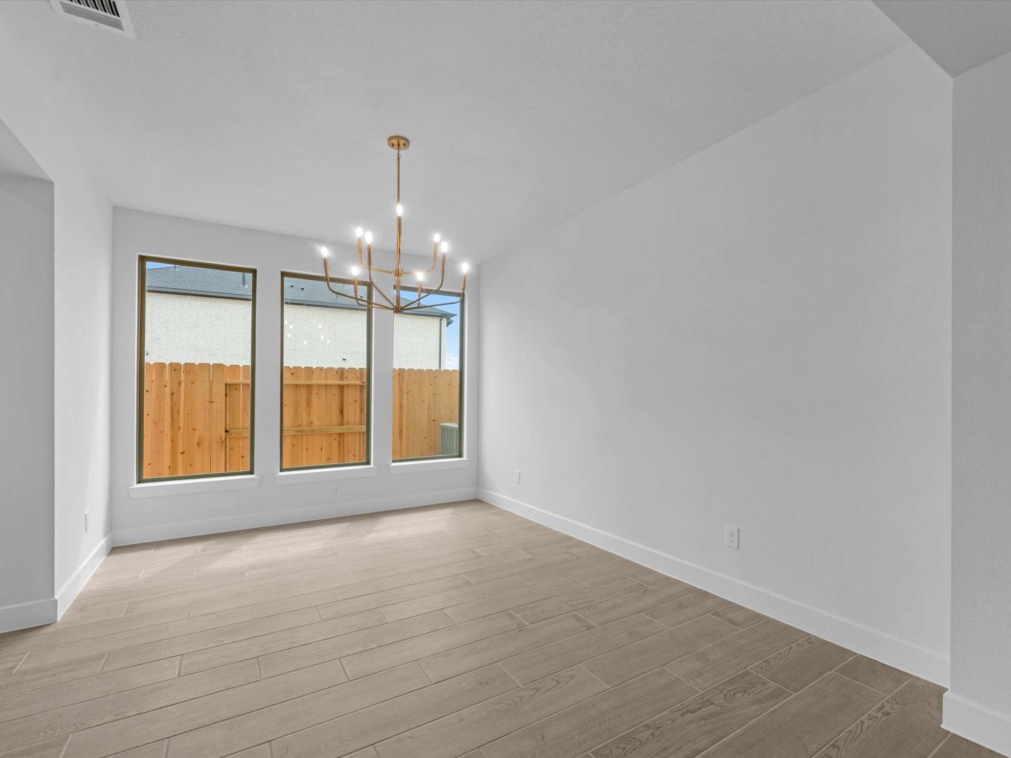 5534 Bermuda Sands Drive Property Photo 9
