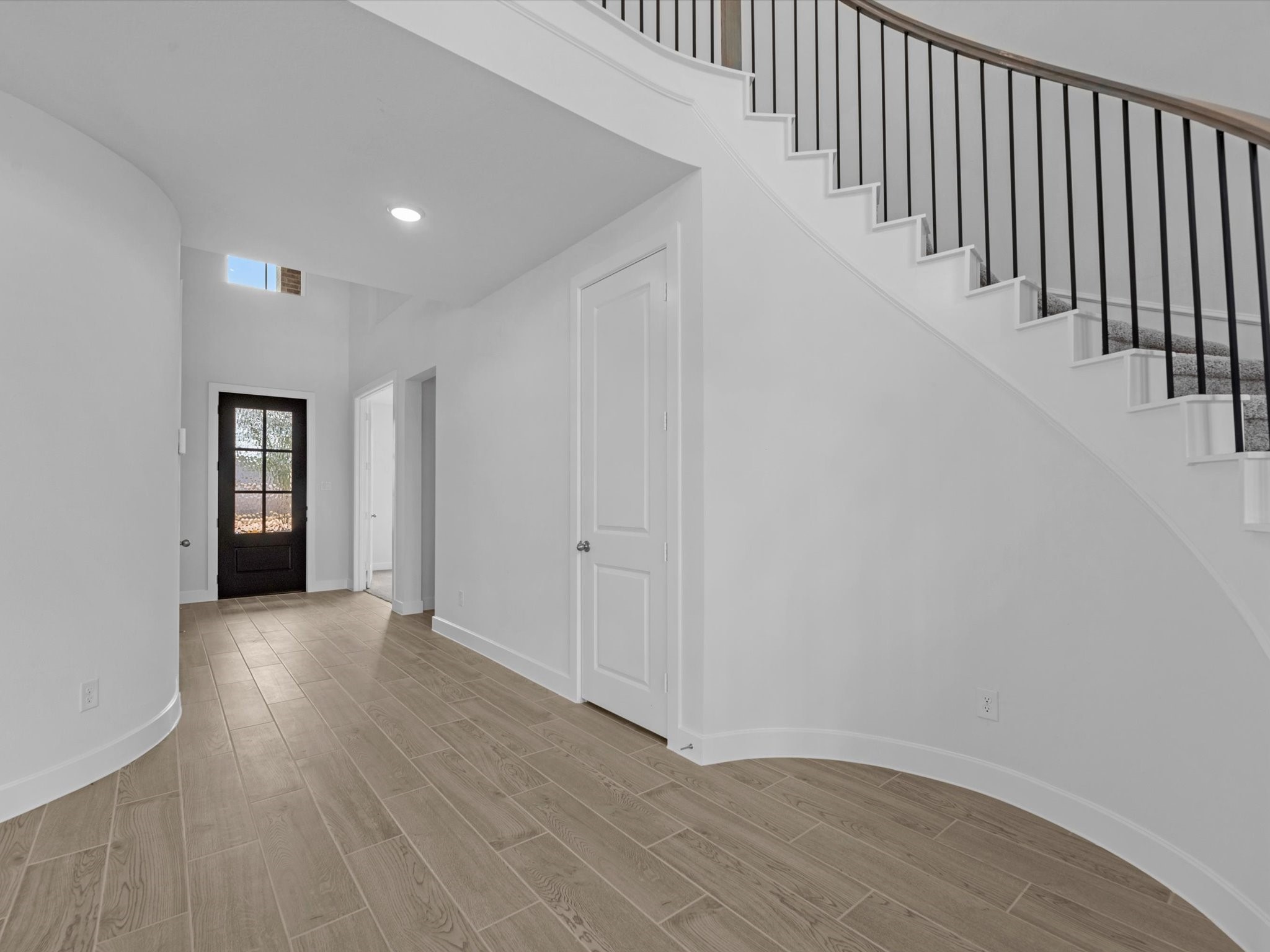 5534 Bermuda Sands Drive Property Photo 14