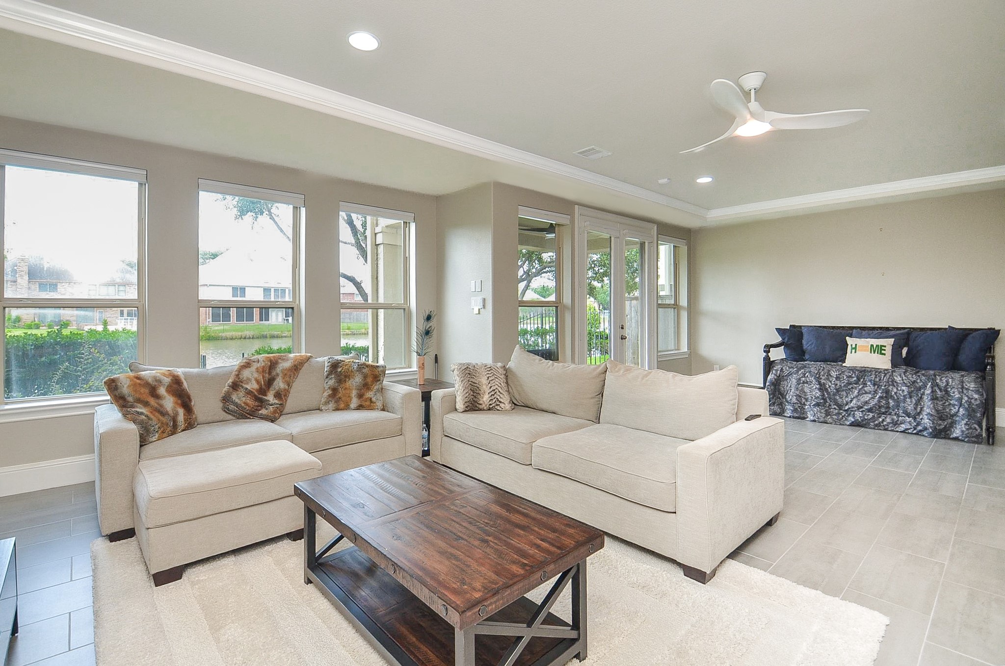 1122 Old Oyster Trail Property Photo 9