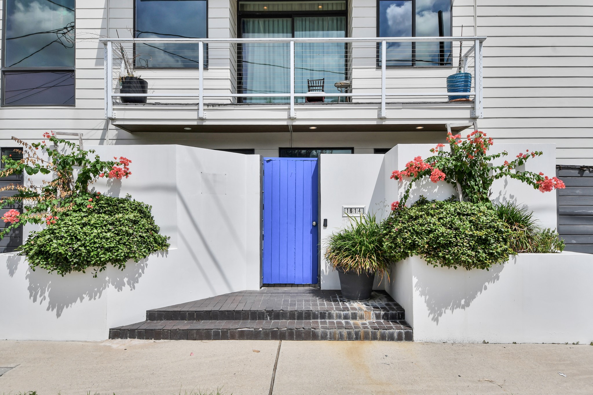 1614 Center Street Property Photo 2