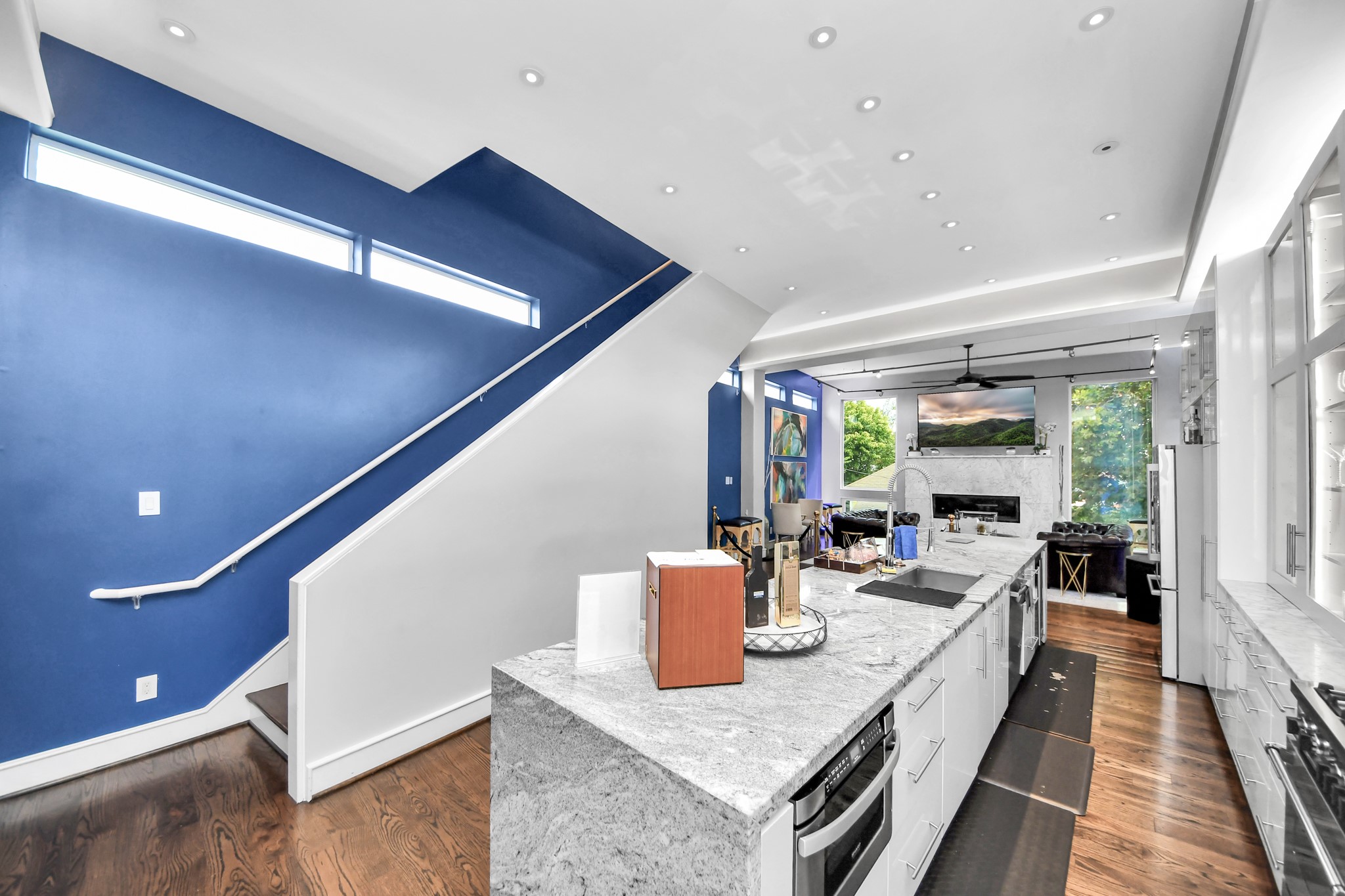 1614 Center Street Property Photo 12