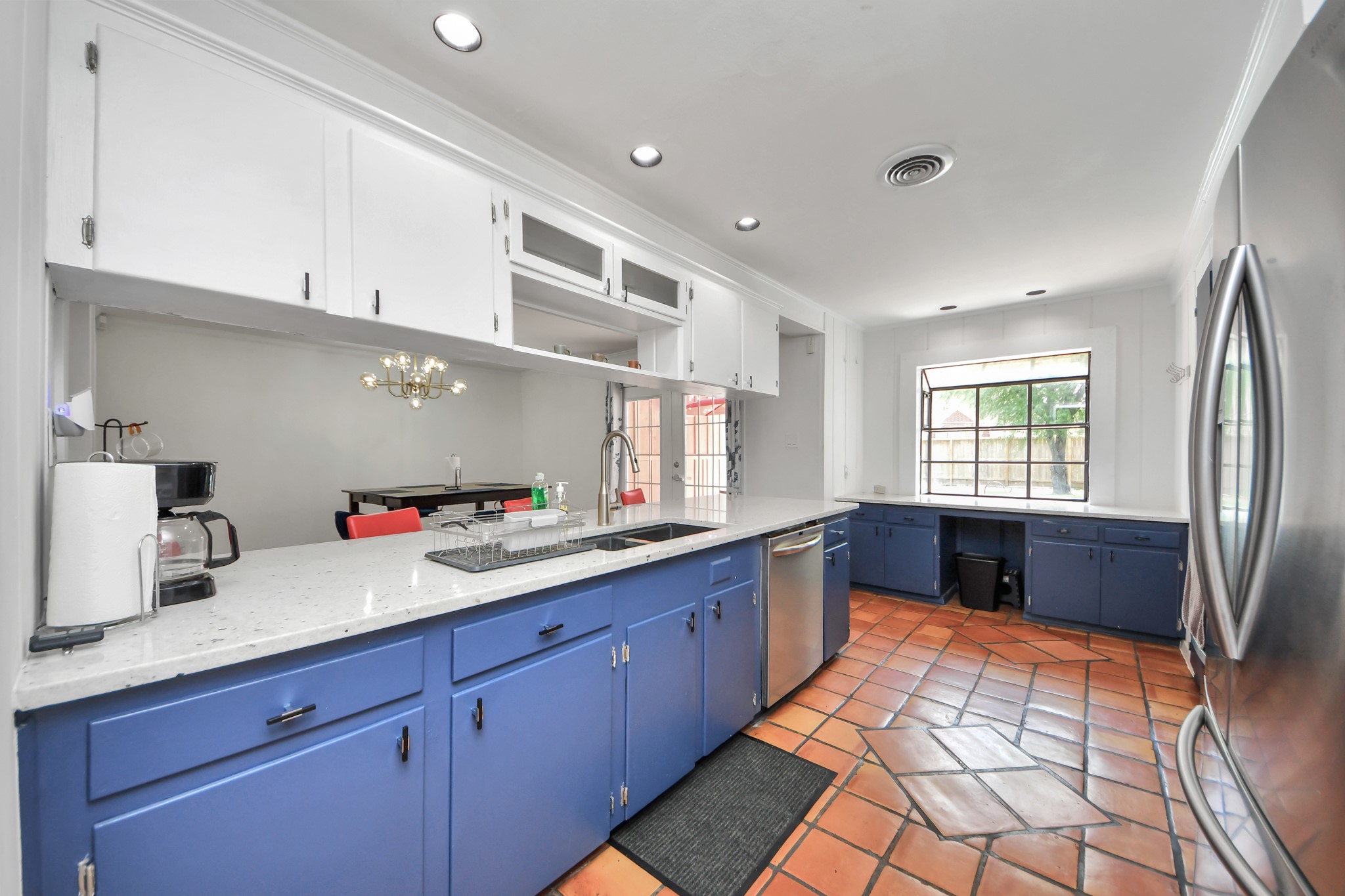 5139 Beechnut Street Property Photo 16